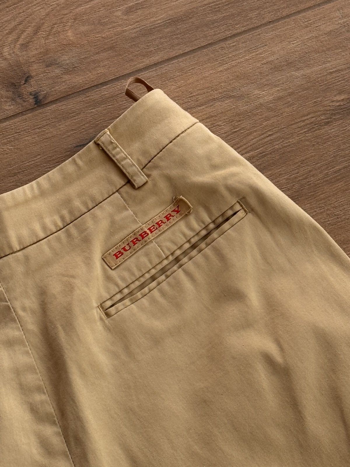 Burberry × Vintage Vintage Burberry Golf Nova Check Luxury Beige Skirt/Shorts Size 28" / US 6 / IT 42 - 13 Thumbnail