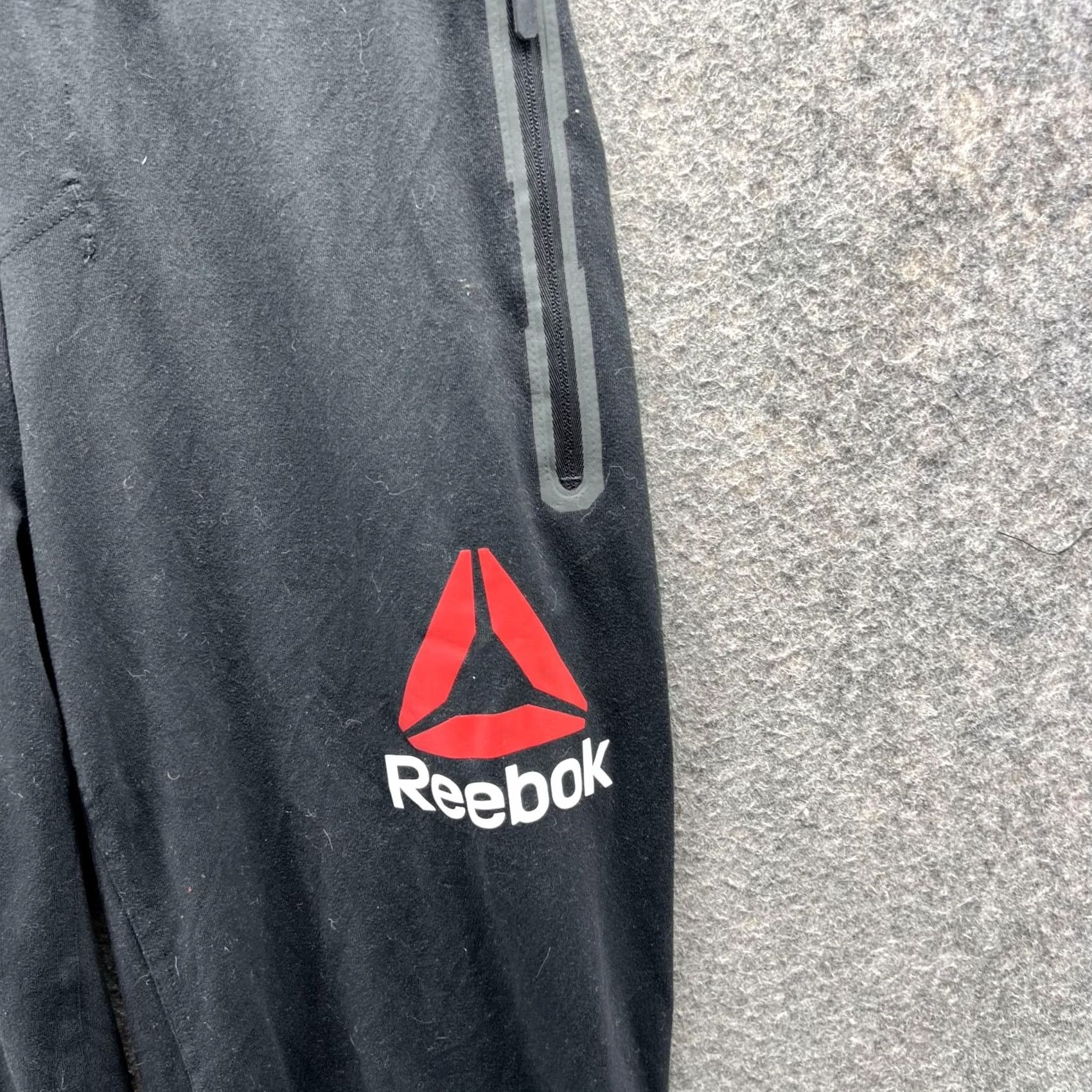 Reebok Reebok Sweatpants Women Small Black Athletic UFC Polyester Straight Stretch Pants 32 Inseam Size 28" / US 6 / IT 42 - 4 Thumbnail