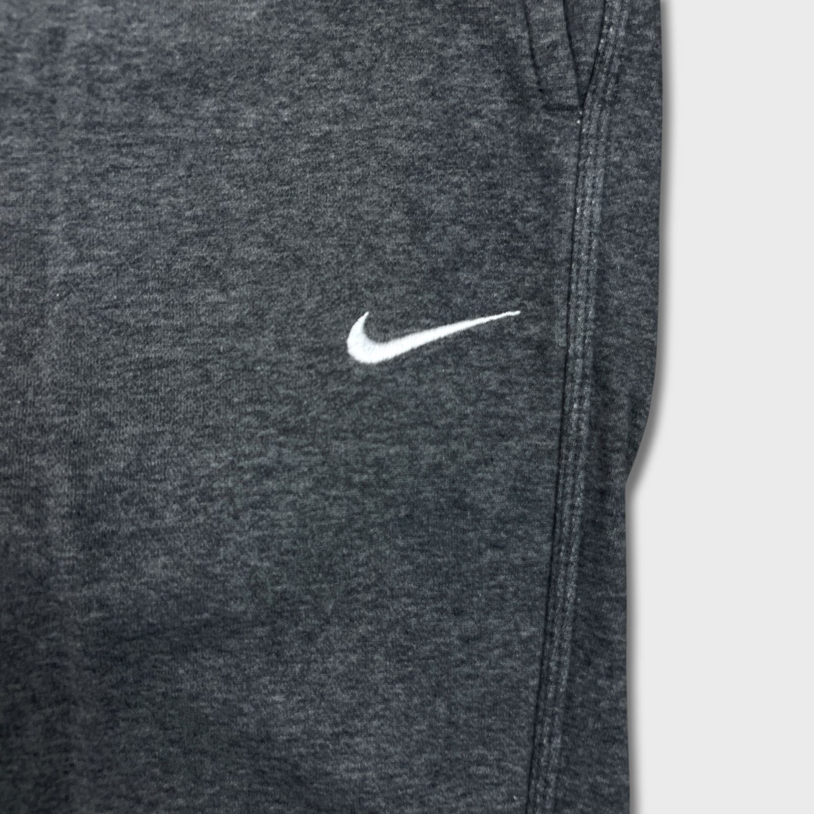 Nike Nike Sportswear Sweatpants XL Swoosh Athletic Taper Fleece Size US 34 / EU 50 - 3 Thumbnail