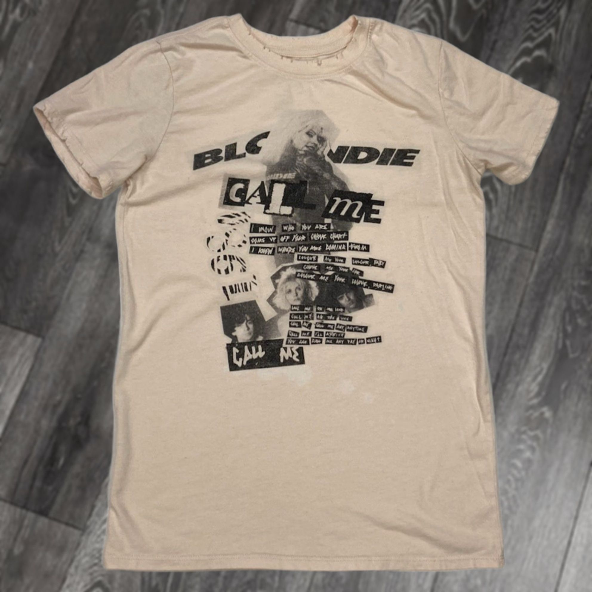 Vintage VINTAGE Blondie Call Me Graphic T-shirt Women XS Short Sleeve Size XS / US 0-2 / IT 36-38 - 1 Thumbnail