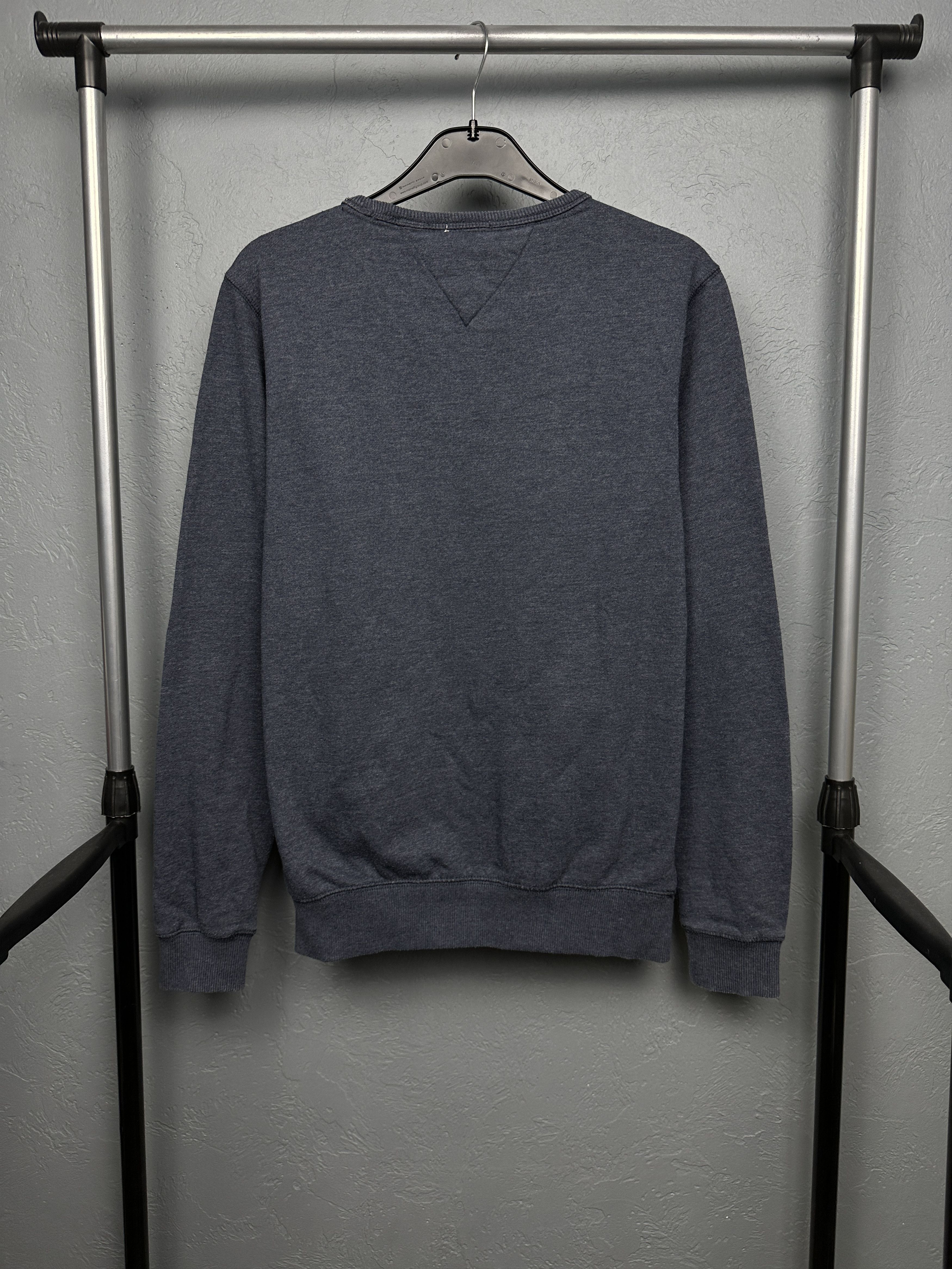 Tommy Hilfiger Tommy Hilfiger Vintage Mens Crew Neck Sweatshirt Size US S / EU 44-46 / 1 - 5 Thumbnail