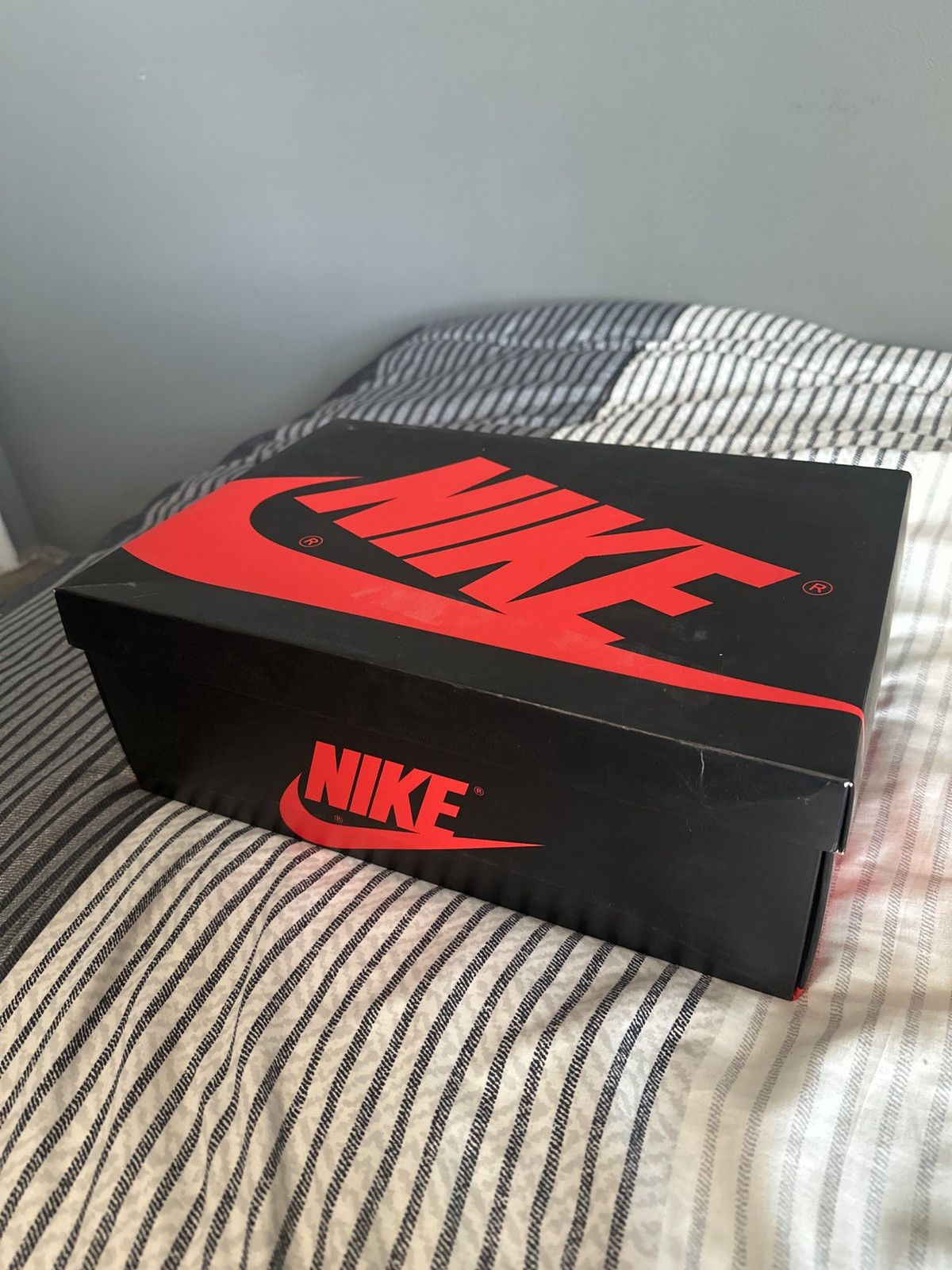 Jordan Brand Jordan 1 Retro High OG University Blue Size US 11.5 / EU 44-45 - 9 Thumbnail