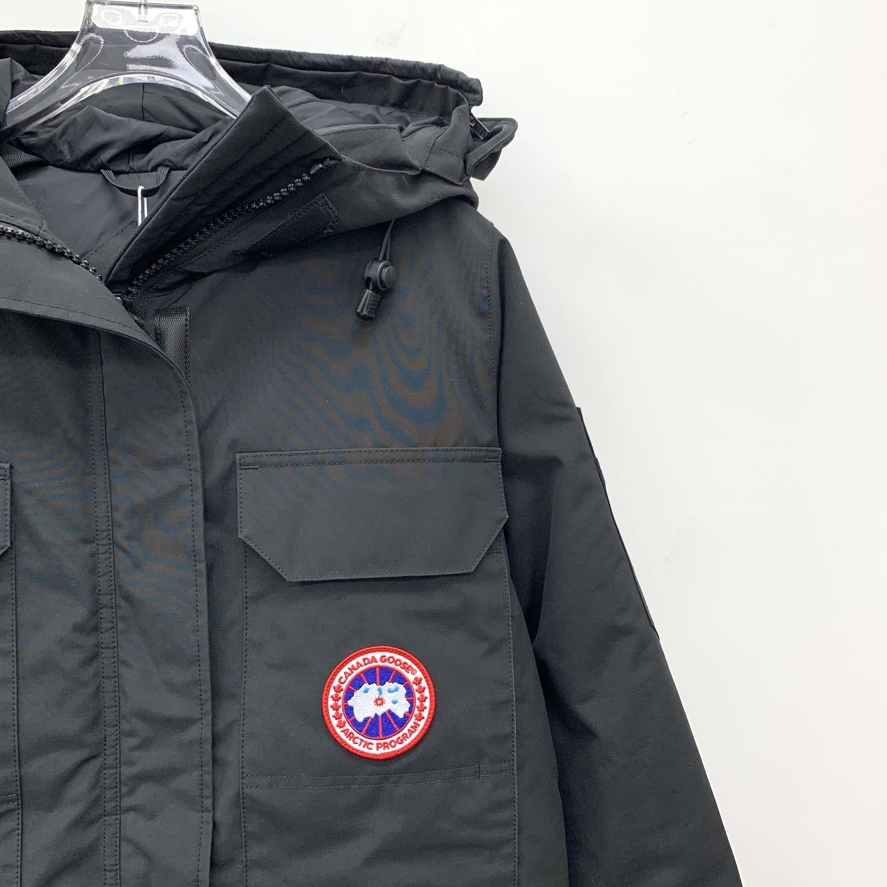 Canada Goose Canada Goose Expedition Hooded Down Jacket Black (M) Size US M / EU 48-50 / 2 - 3 Thumbnail