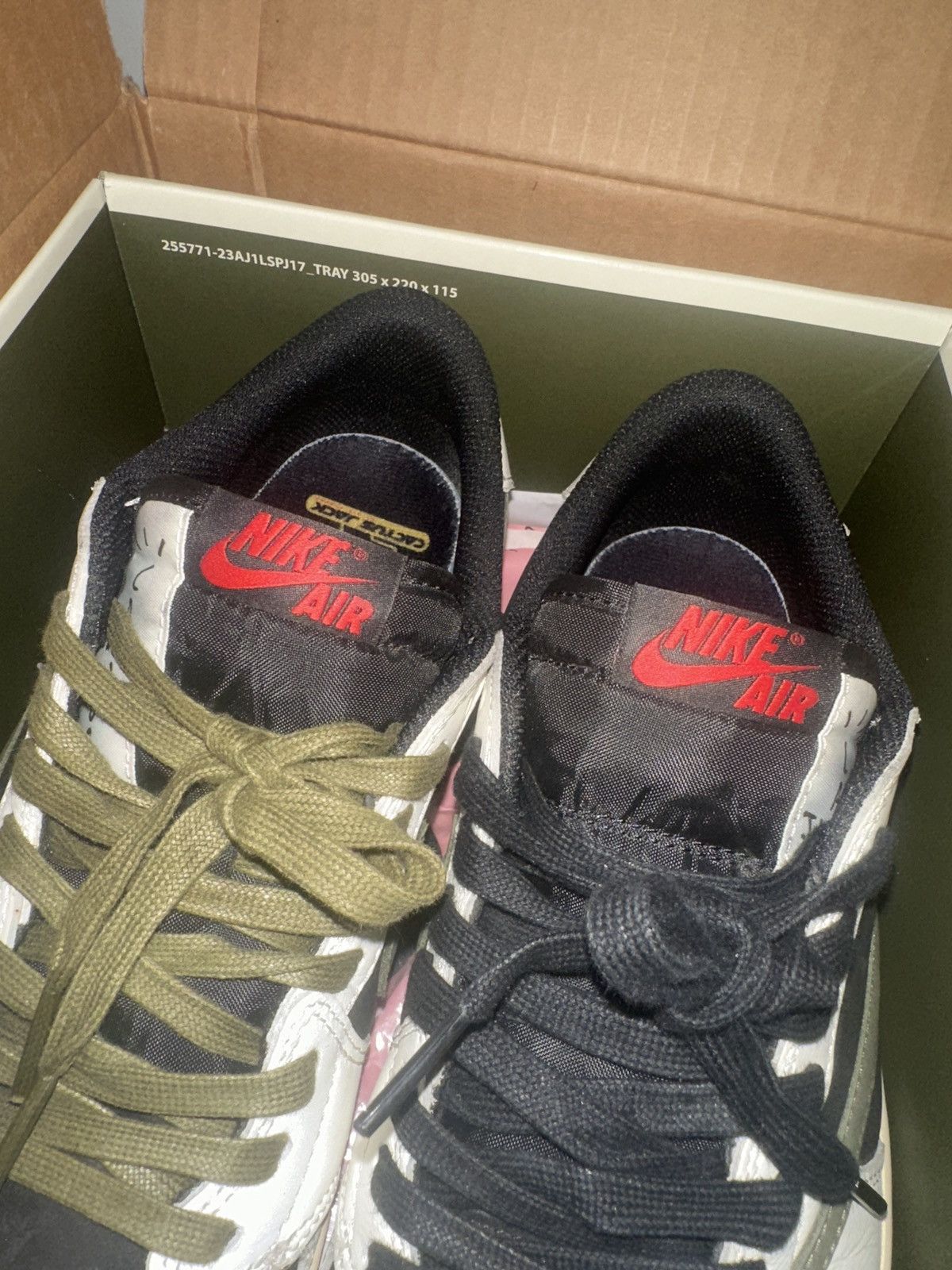Jordan Brand × Nike × Travis Scott Travis Scott Jordan 1 Low Olive Size US 9 / EU 42 - 10 Thumbnail