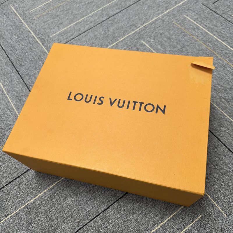 Louis Vuitton Louis Vuitton Green and White Trainer Sneakers -2508 Size US 8 / EU 41 - 6 Thumbnail