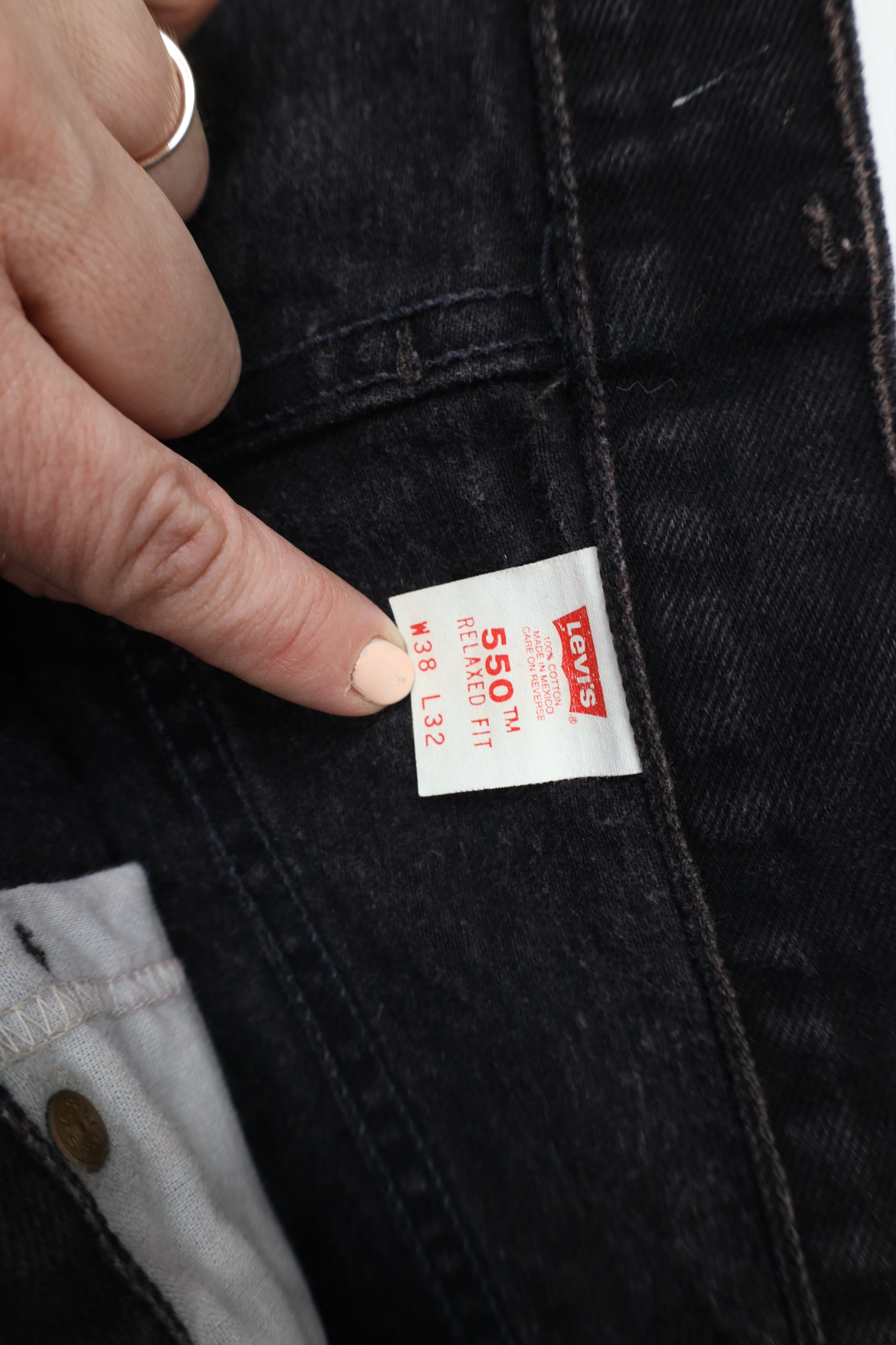 Levi's Vintage 90s Levis 550 Relaxed Fit Denim Jeans Black Cotton Size US 36 / EU 52 - 9 Thumbnail