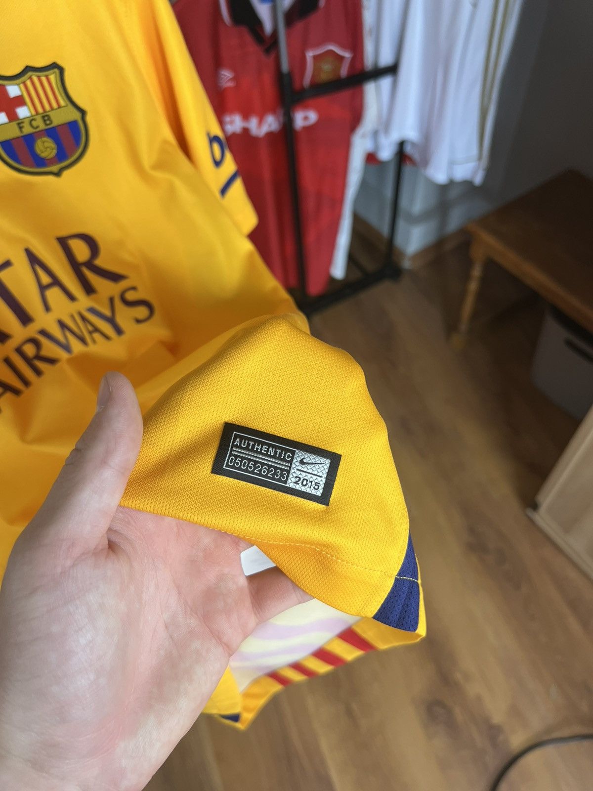Nike Soccer Jersey Nike Barcelona 2015/16 Rakitić Size US L / EU 52-54 / 3 - 10 Thumbnail