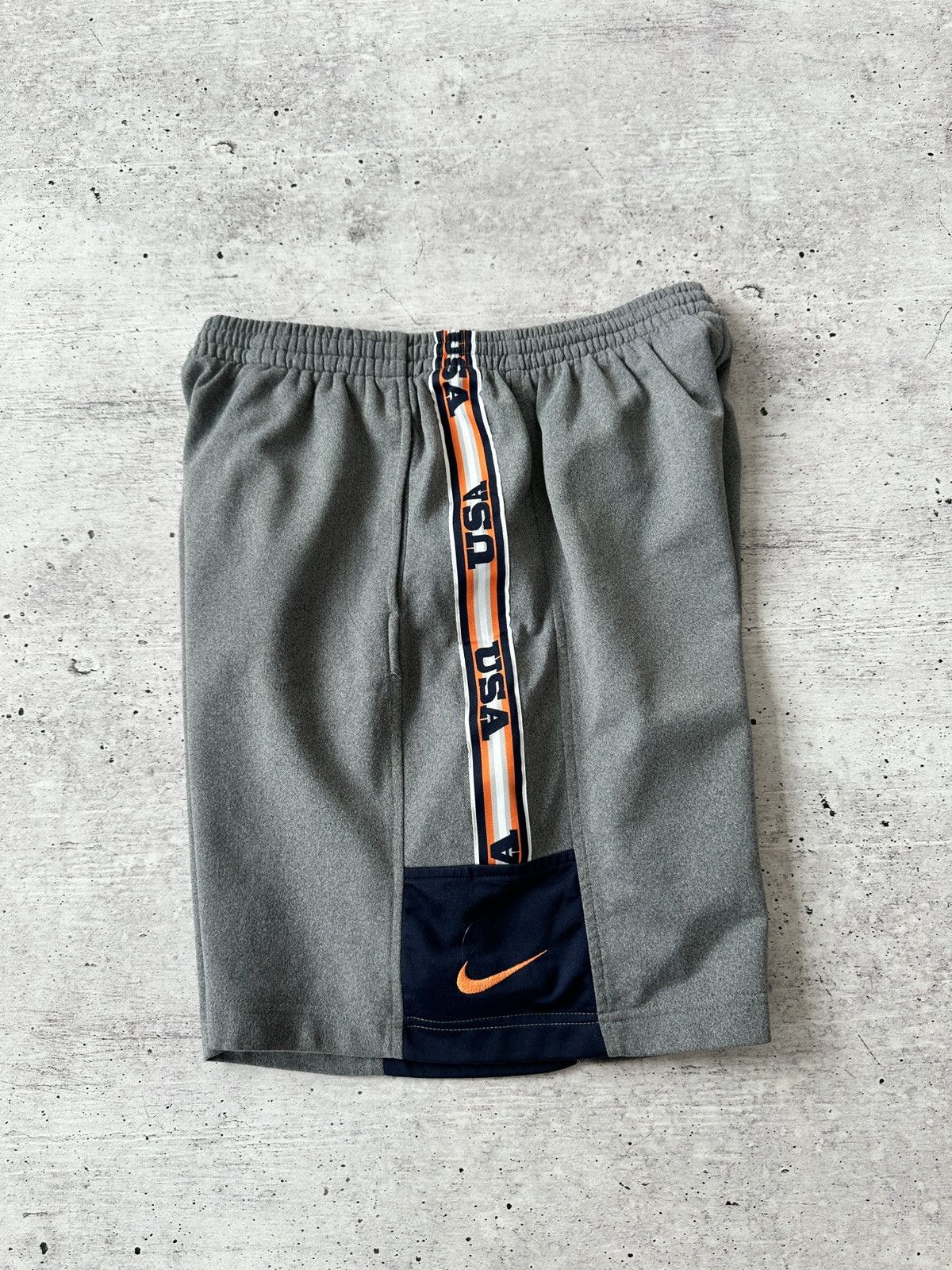 Nike × Vintage Vintage Nike USA Shorts Size US 34 / EU 50 - 4 Thumbnail