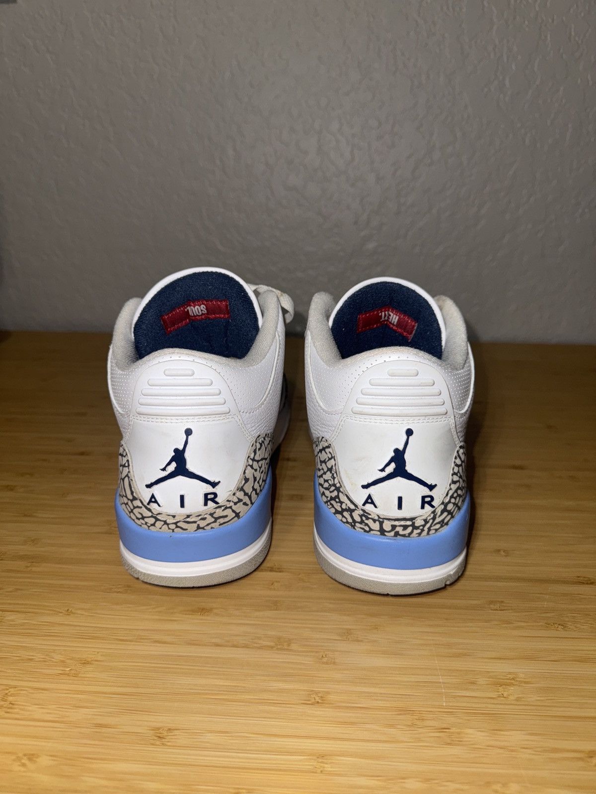 Jordan Brand Air Jordan 3 Retro 'UNC' Size US 11 / EU 44 - 3 Thumbnail