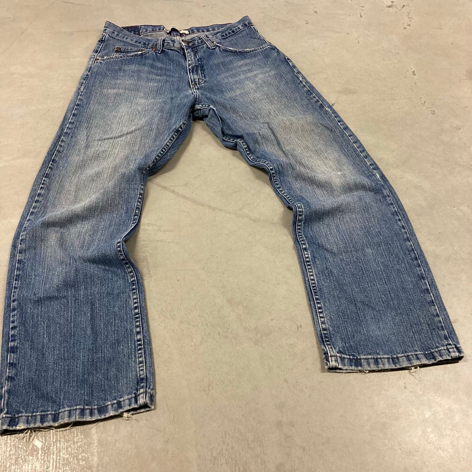 Wrangler Y2k baggy wrangler bootcut jeans 32x30 Size US 32 / EU 48 - 1 Thumbnail