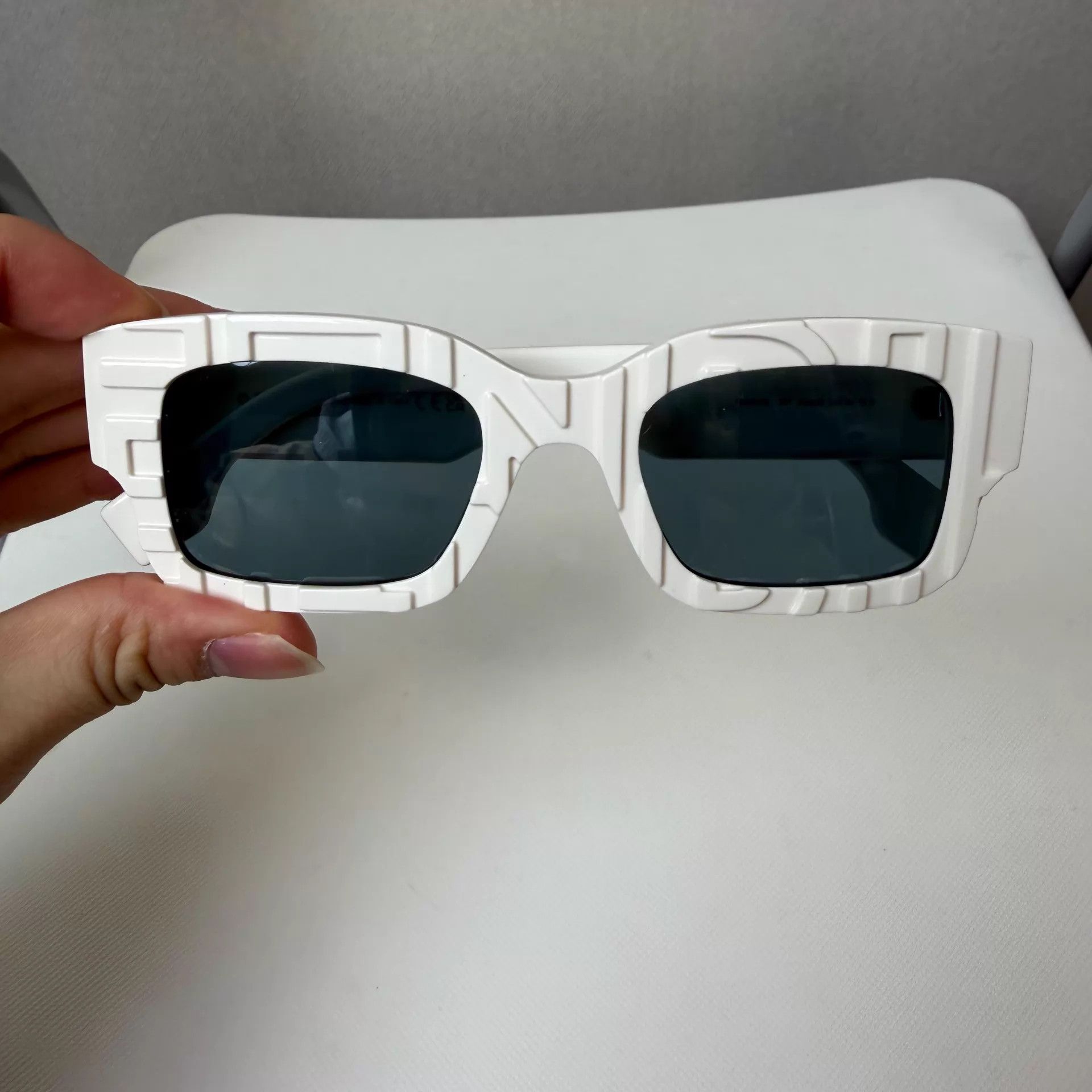 Fendi FENDI FF Side Irregular White Sunglasses Size ONE SIZE - 2 Thumbnail