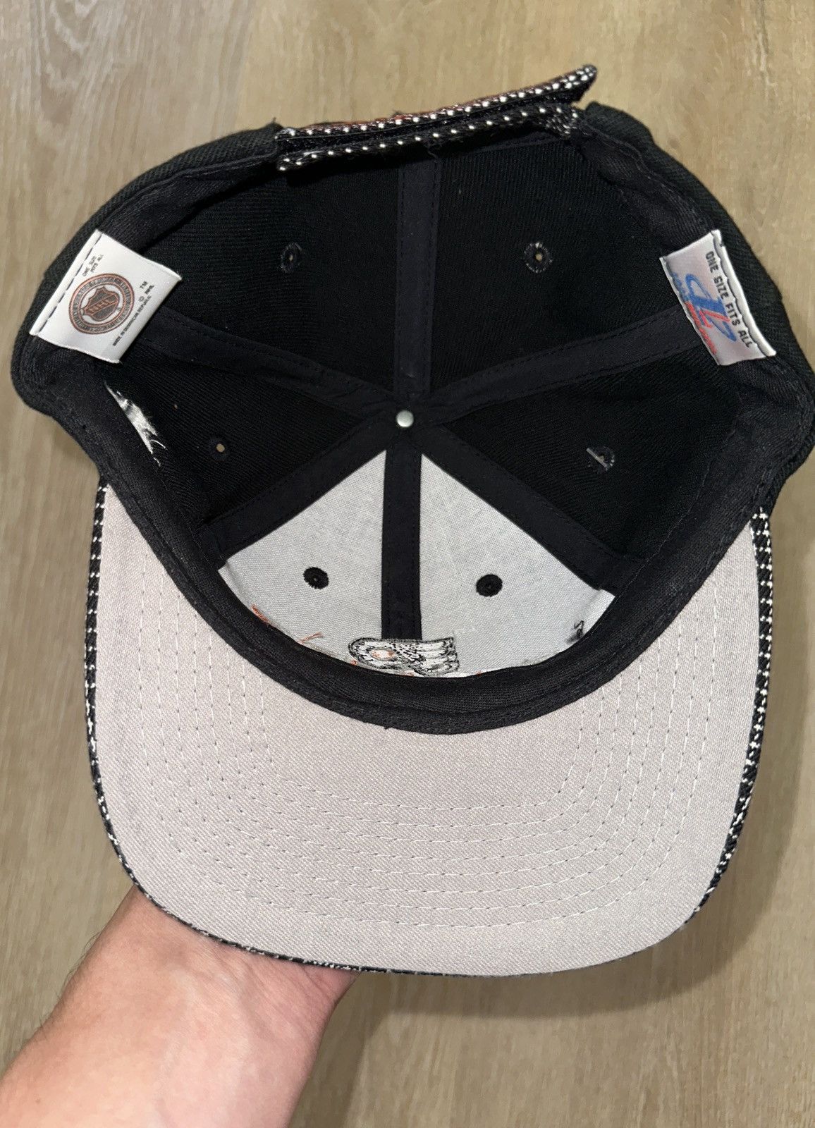 Logo Athletic Vintage Philadelphia Flyers Logo Athletic Strapback Hat Size ONE SIZE - 4 Thumbnail