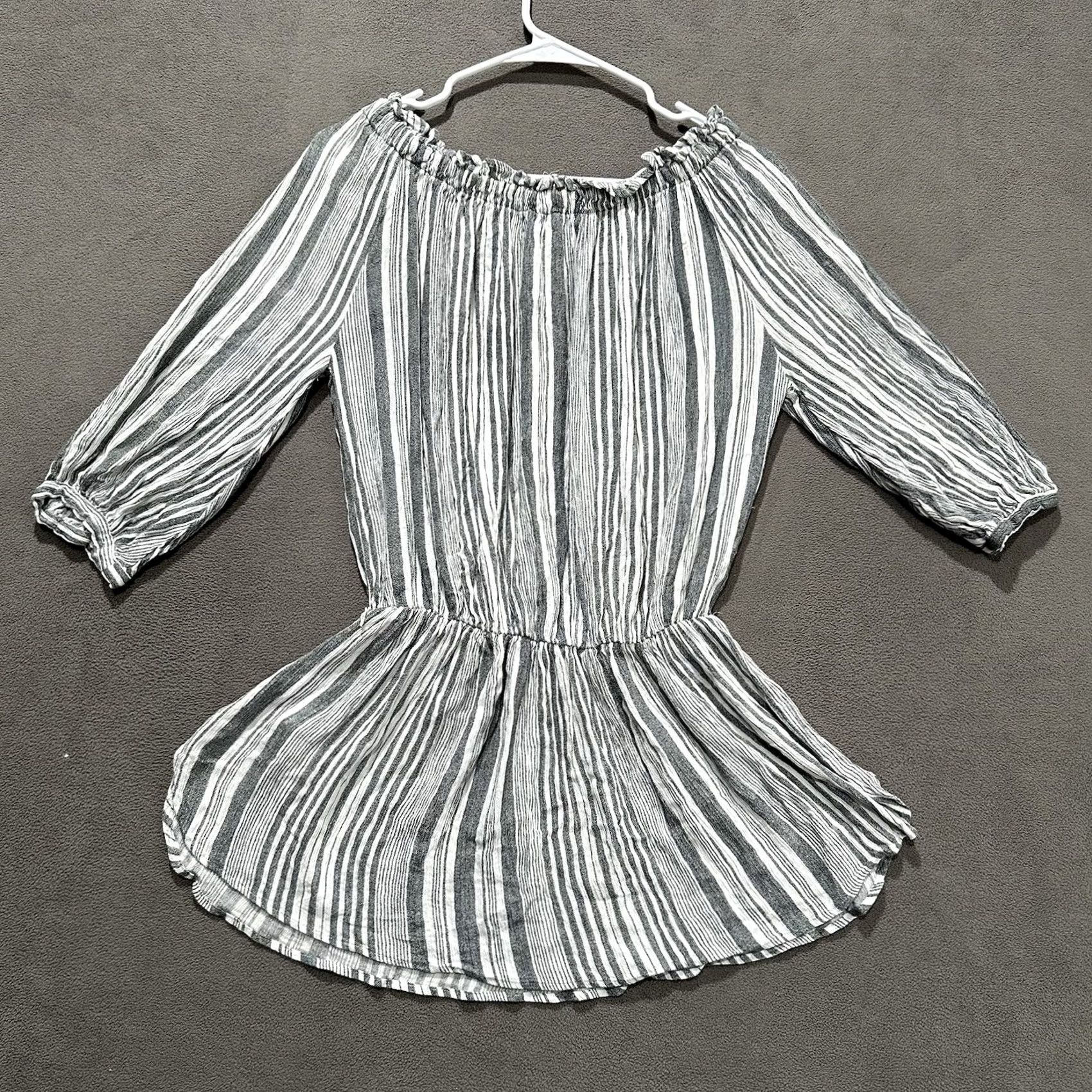 Forever 21 FOREVER 21 Off The Shoulder Dress Women Small Gray White Striped Rayon Short Size 28" / US 6 / IT 42 - 2 Thumbnail