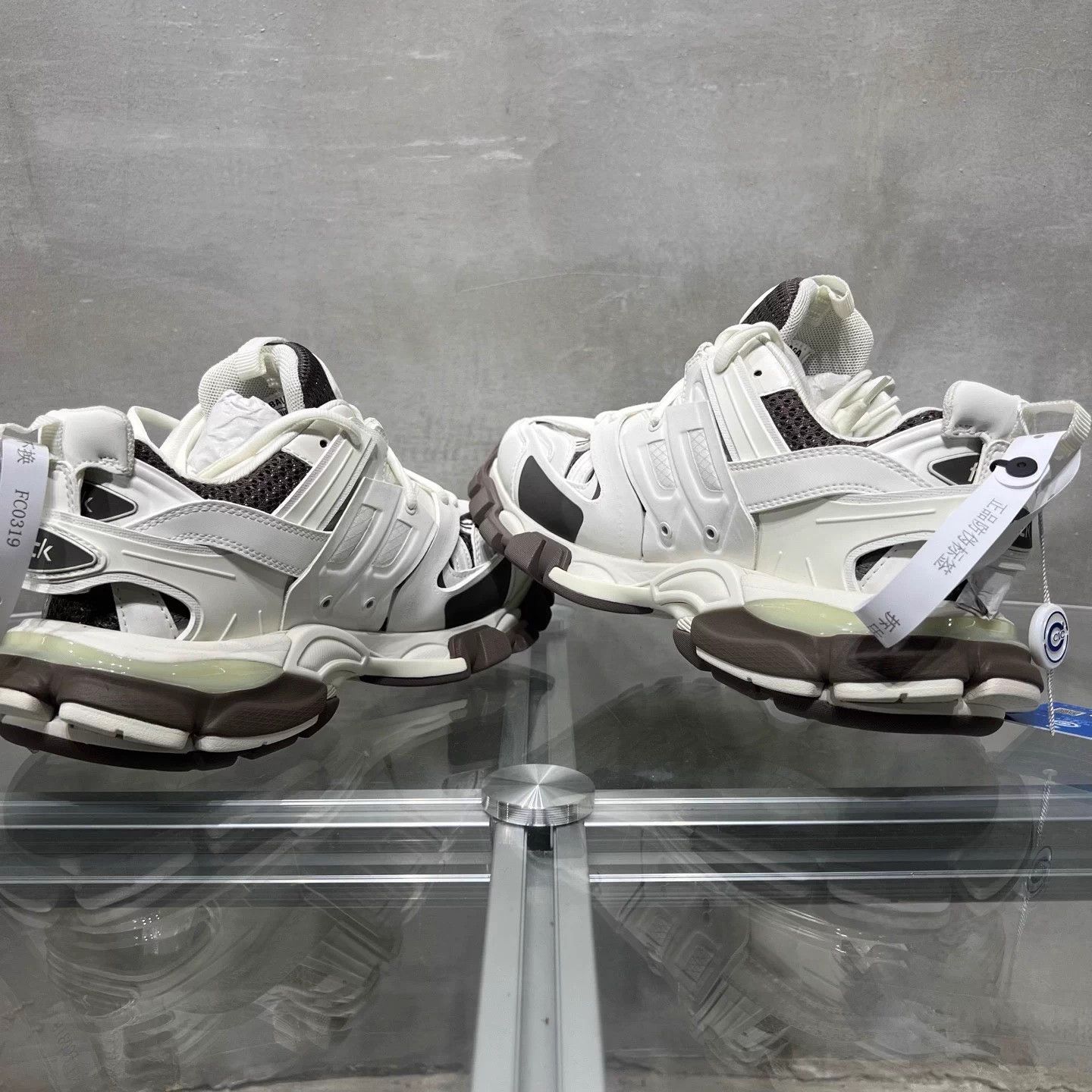 Balenciaga Balenciaga Track White & Brown 37 Size US 7 / IT 37 - 5 Thumbnail