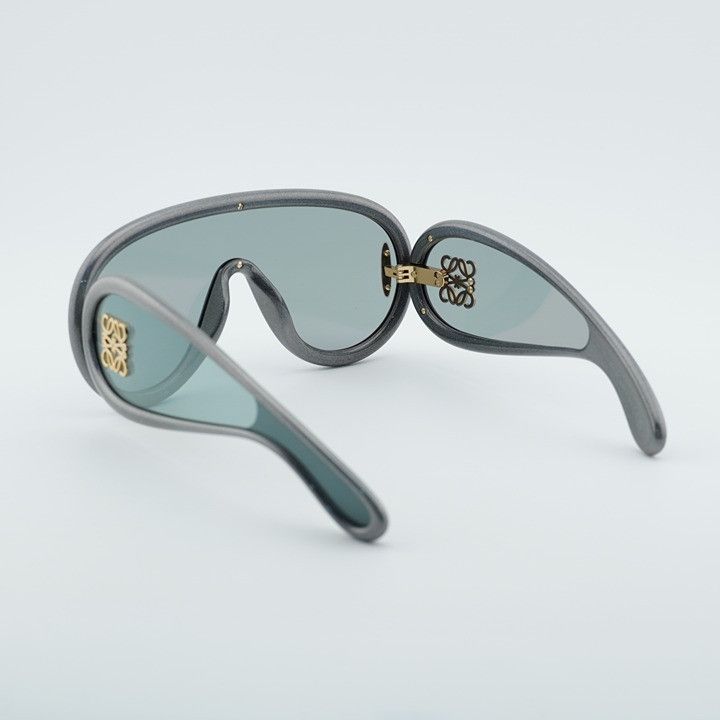 Loewe Loewe LW40108I O5X Sunglasses Metallic Grey Shield Frame Size ONE SIZE - 10 Thumbnail