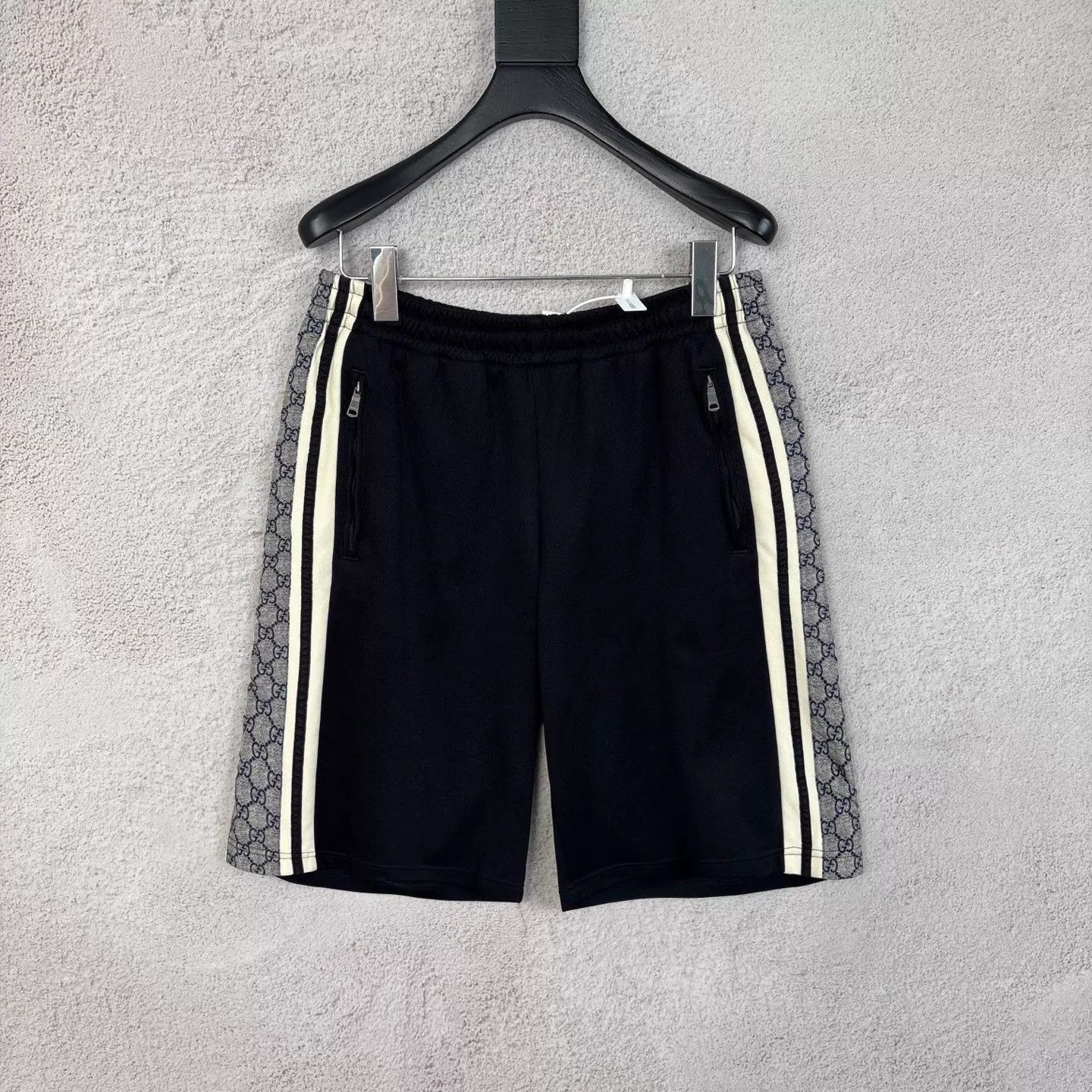 Gucci Black Shorts with Patterned Side Stripes Size US 32 / EU 48 - 1 Thumbnail