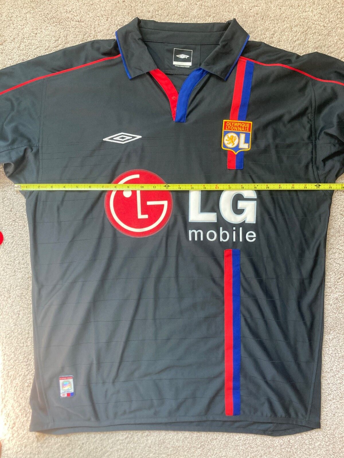Umbro Olympique Lyonnais OL Umbro 2004/2005 Soccer Jersey Sz XL Size US L / EU 52-54 / 3 - 11 Thumbnail
