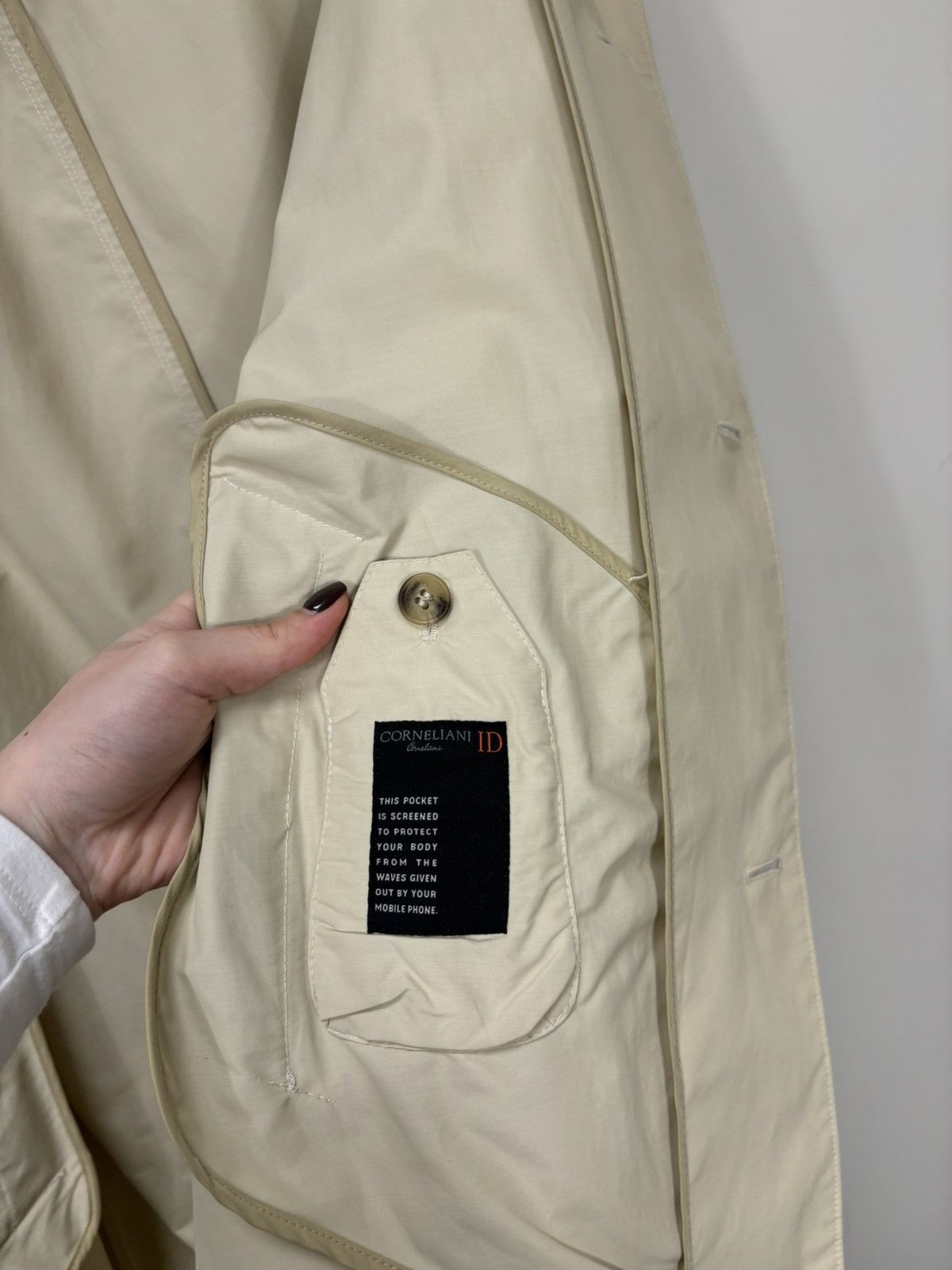 Corneliani Corneliani Men’s Italian Classic Luxury Nylon Trench Coat Size US L / EU 52-54 / 3 - 17 Thumbnail