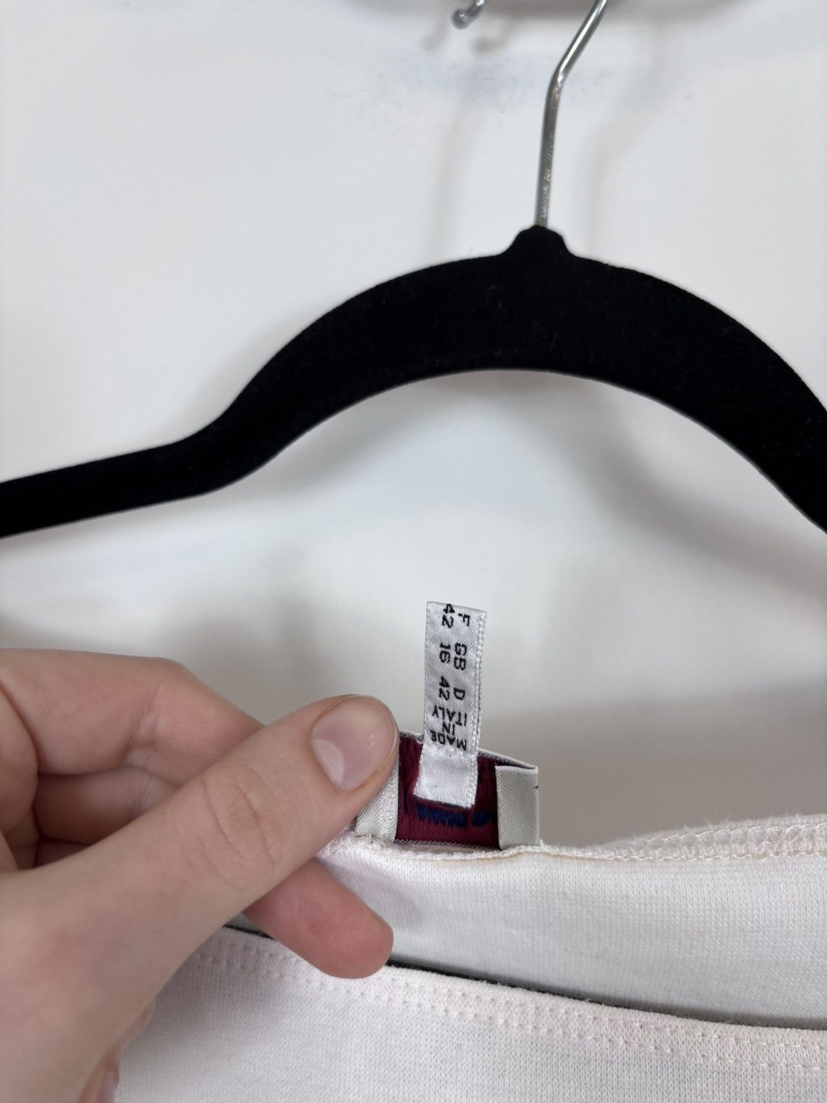 Armani Vintage Armani Jeans Women’s White Crop Top Tank Top Size L / US 10 / IT 46 - 6 Thumbnail