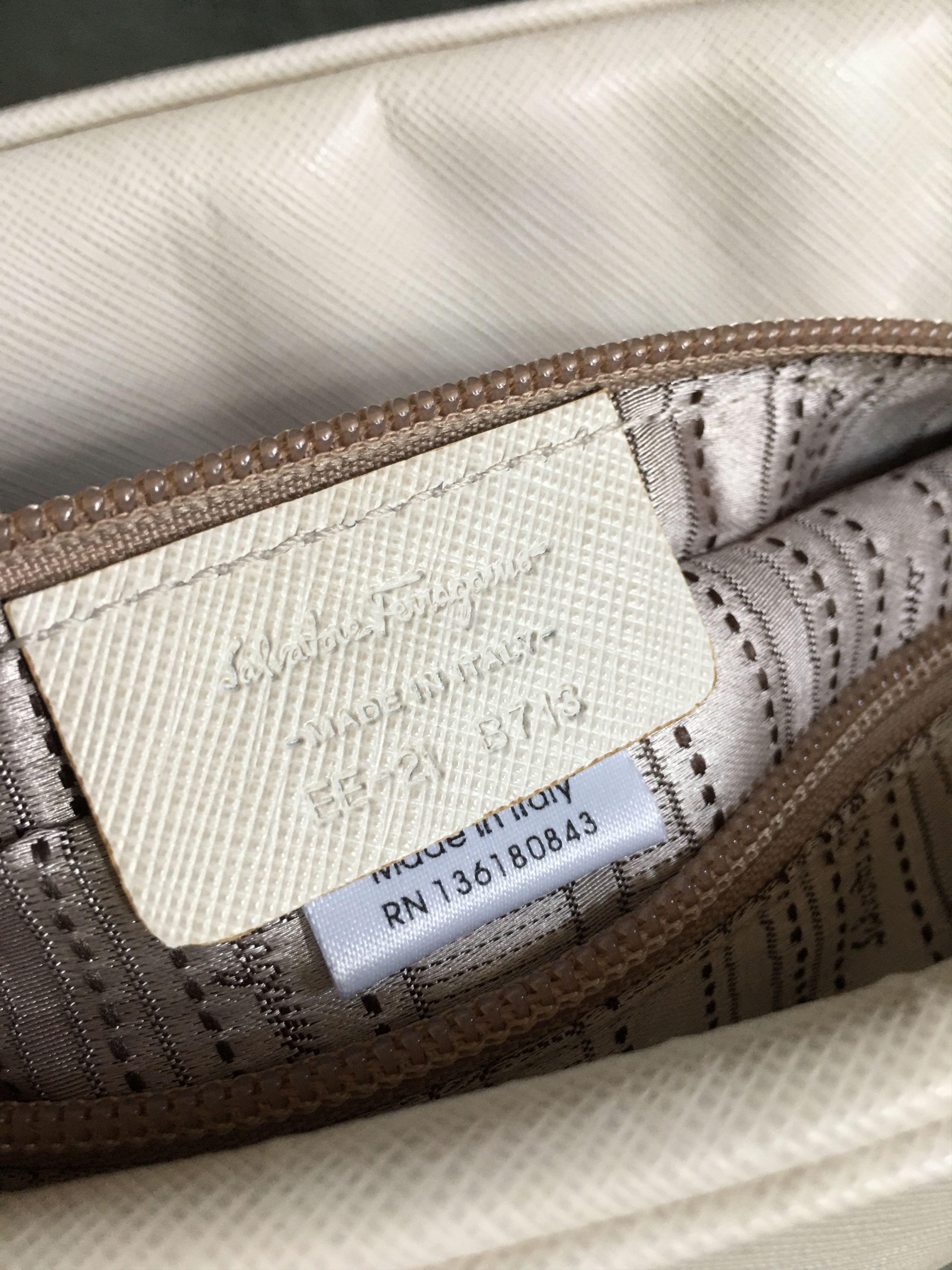 Salvatore Ferragamo Salvatore Ferragamo Cream Saffiano Leather Satchel Bag Size ONE SIZE - 16 Thumbnail