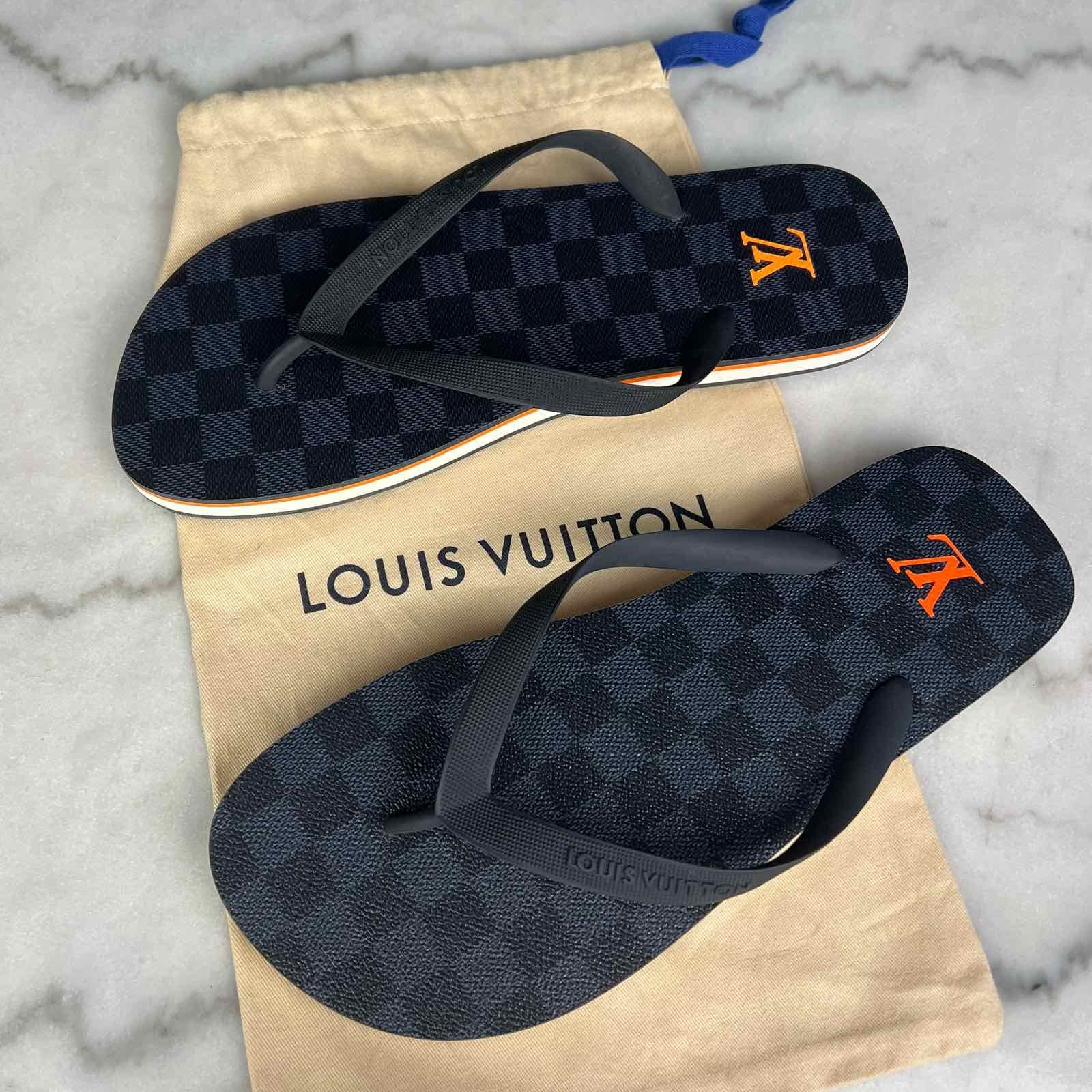 Louis Vuitton thong flip flop sandals damier green rubber 10 LV or
