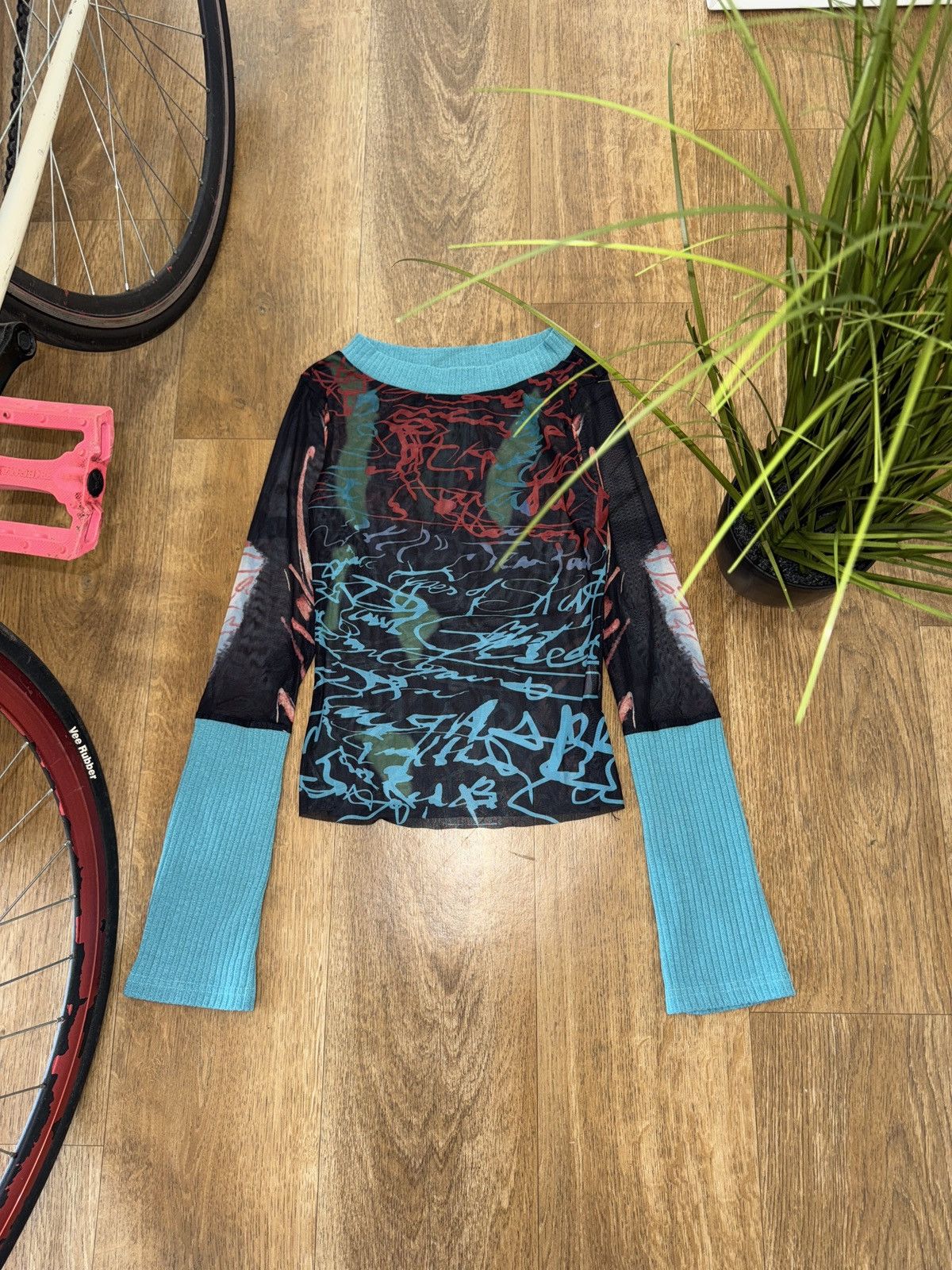 Vintage JEAN PAUL GAULTIER STYLE PRINTED MESH LONG SLEEVE Size M / US 6-8 / IT 42-44 - 1 Thumbnail