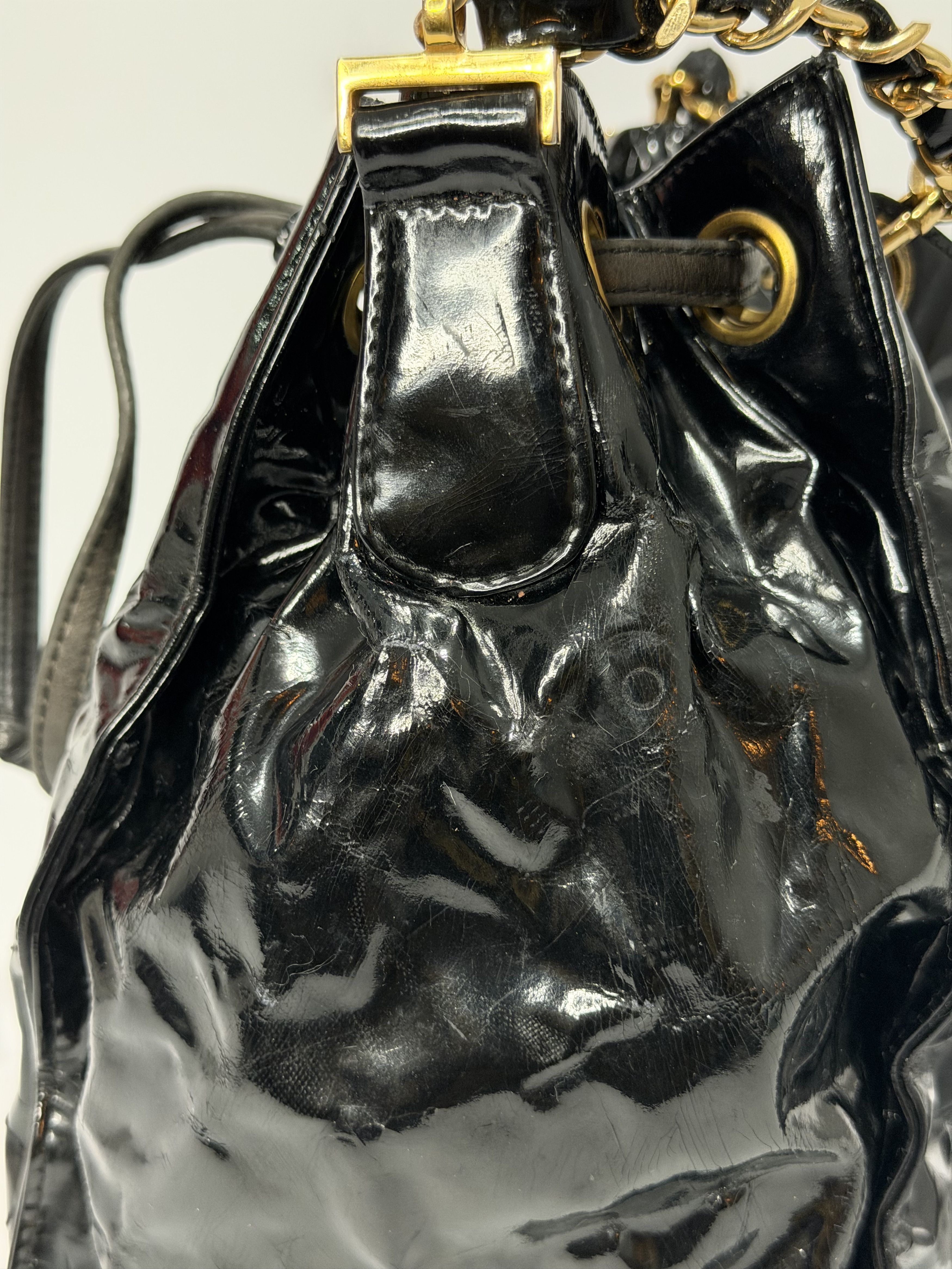 Chanel Vintage Chanel CC Patent Bucket Bag Size ONE SIZE - 7 Thumbnail