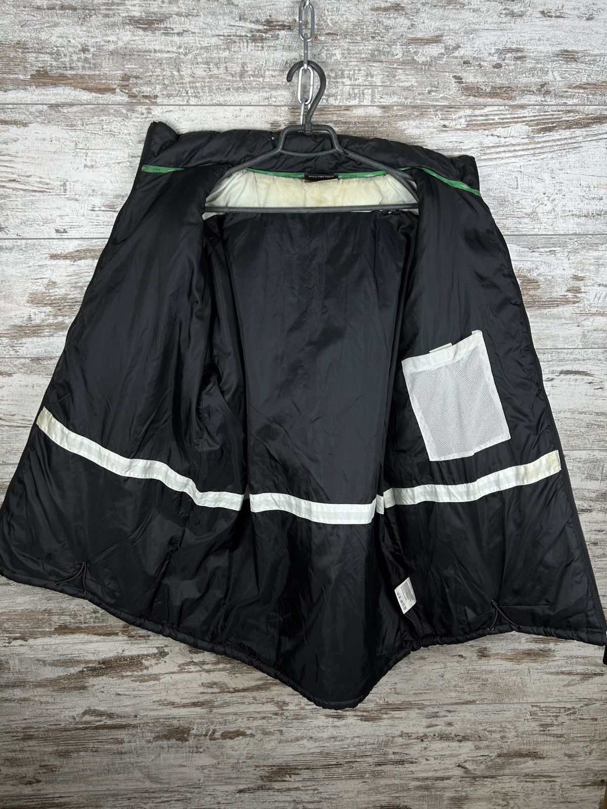 Umbro × Vintage Mens Vintage Umbro FC Celtic Puffer Down Jacket football y2k Size US L / EU 52-54 / 3 - 19 Thumbnail