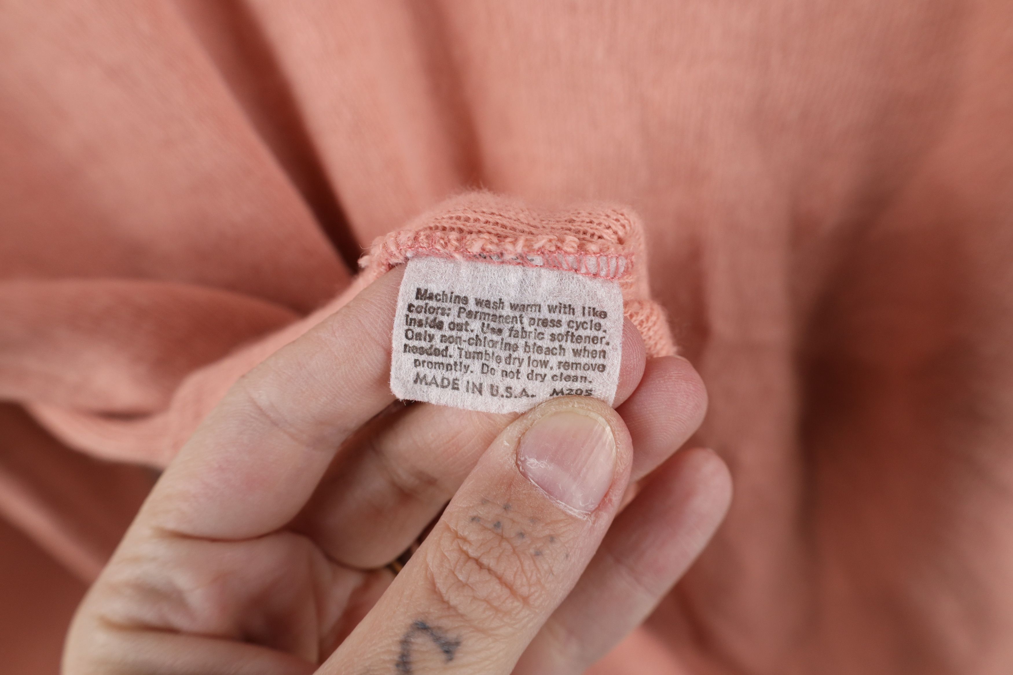 Vintage Vintage 70s Streetwear Soft Knit V-Neck Sweater Pink USA Size US L / EU 52-54 / 3 - 6 Thumbnail