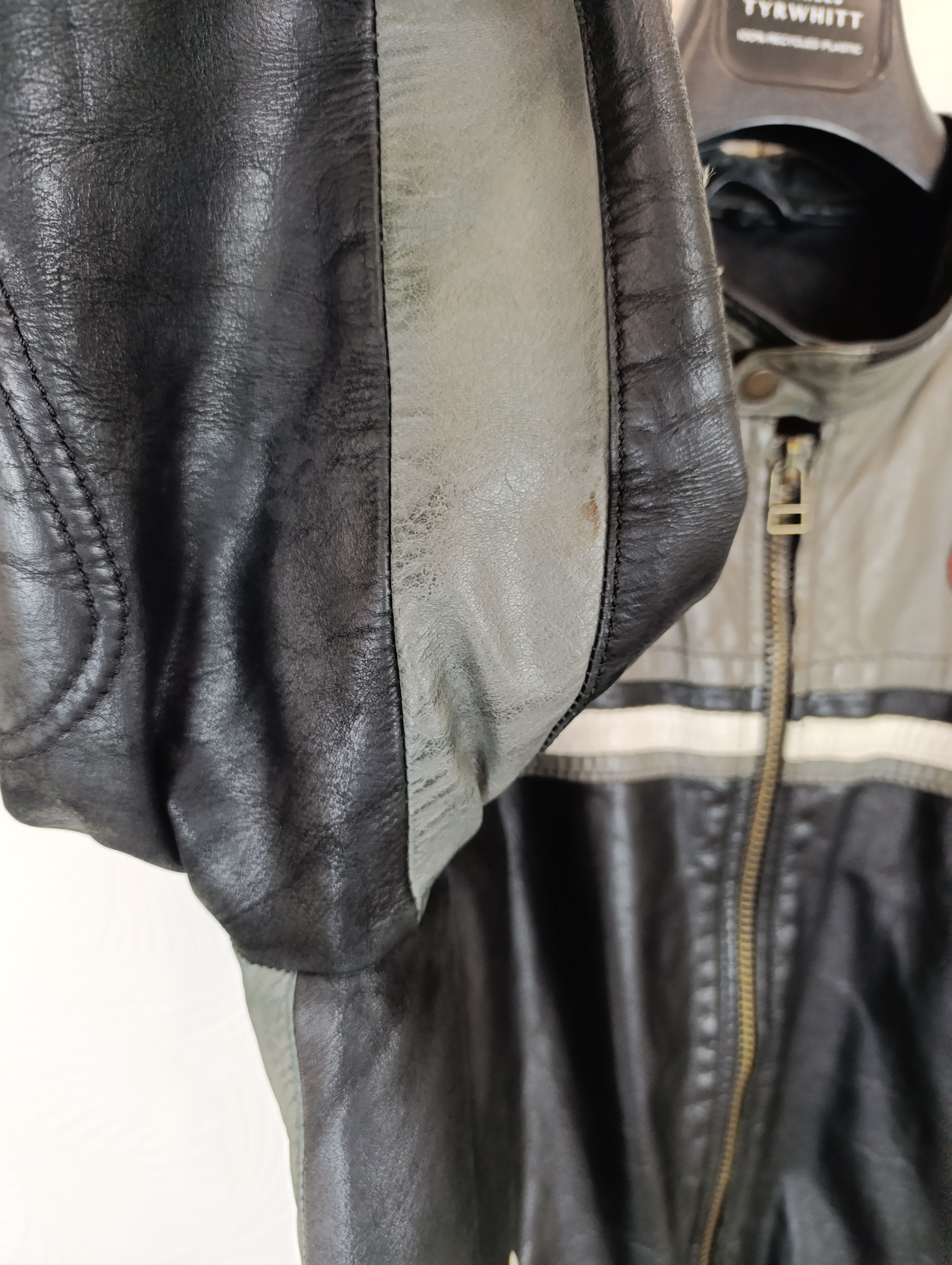 Genuine Leather × Vintage VINTAGE SNAPSHOT RACING MOTORCYCLE LEATHER BIKER JACKET Size US M / EU 48-50 / 2 - 11 Thumbnail