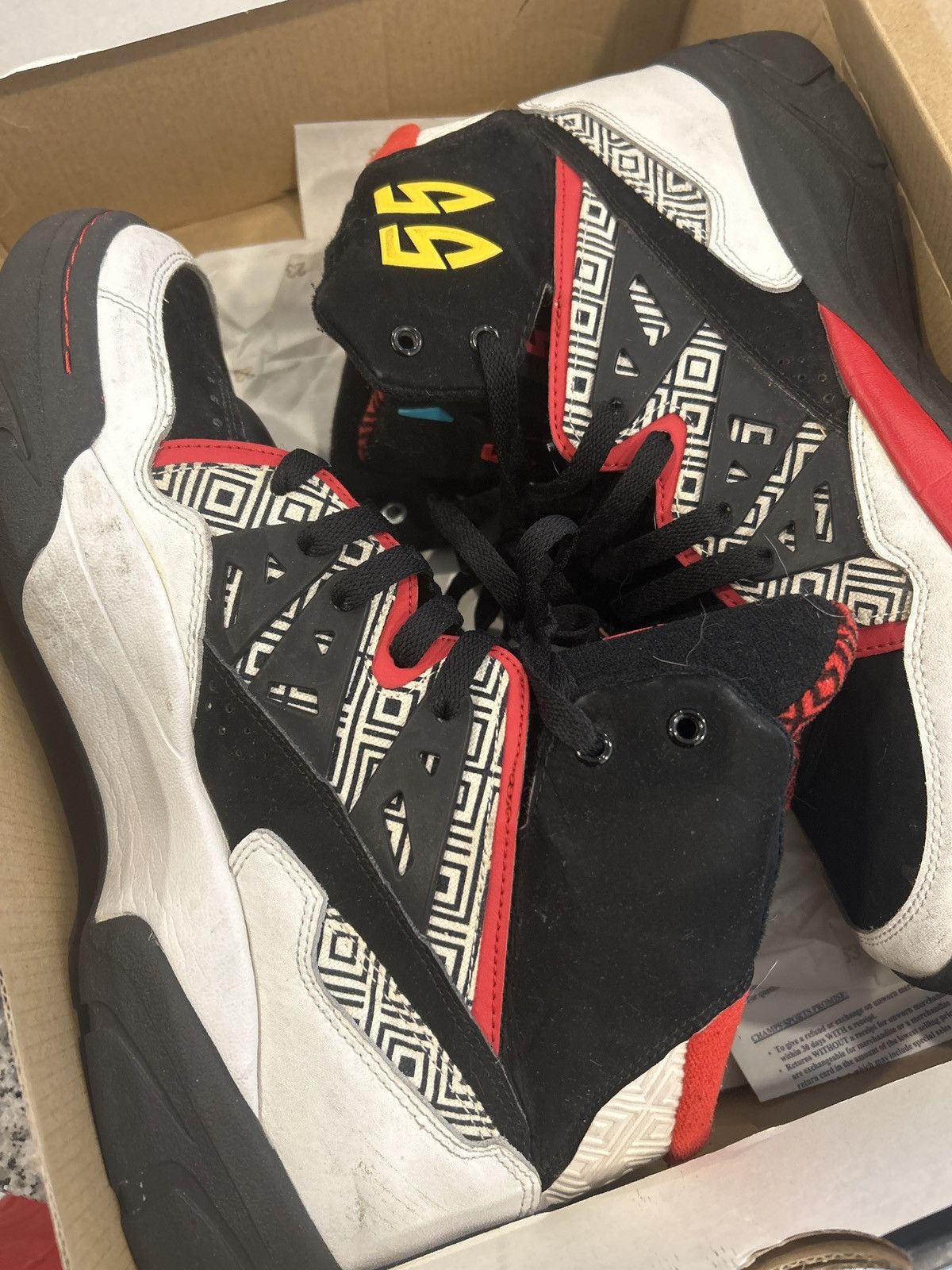 Adidas Adidas mutumbo Size US 11 / EU 44 - 4 Thumbnail