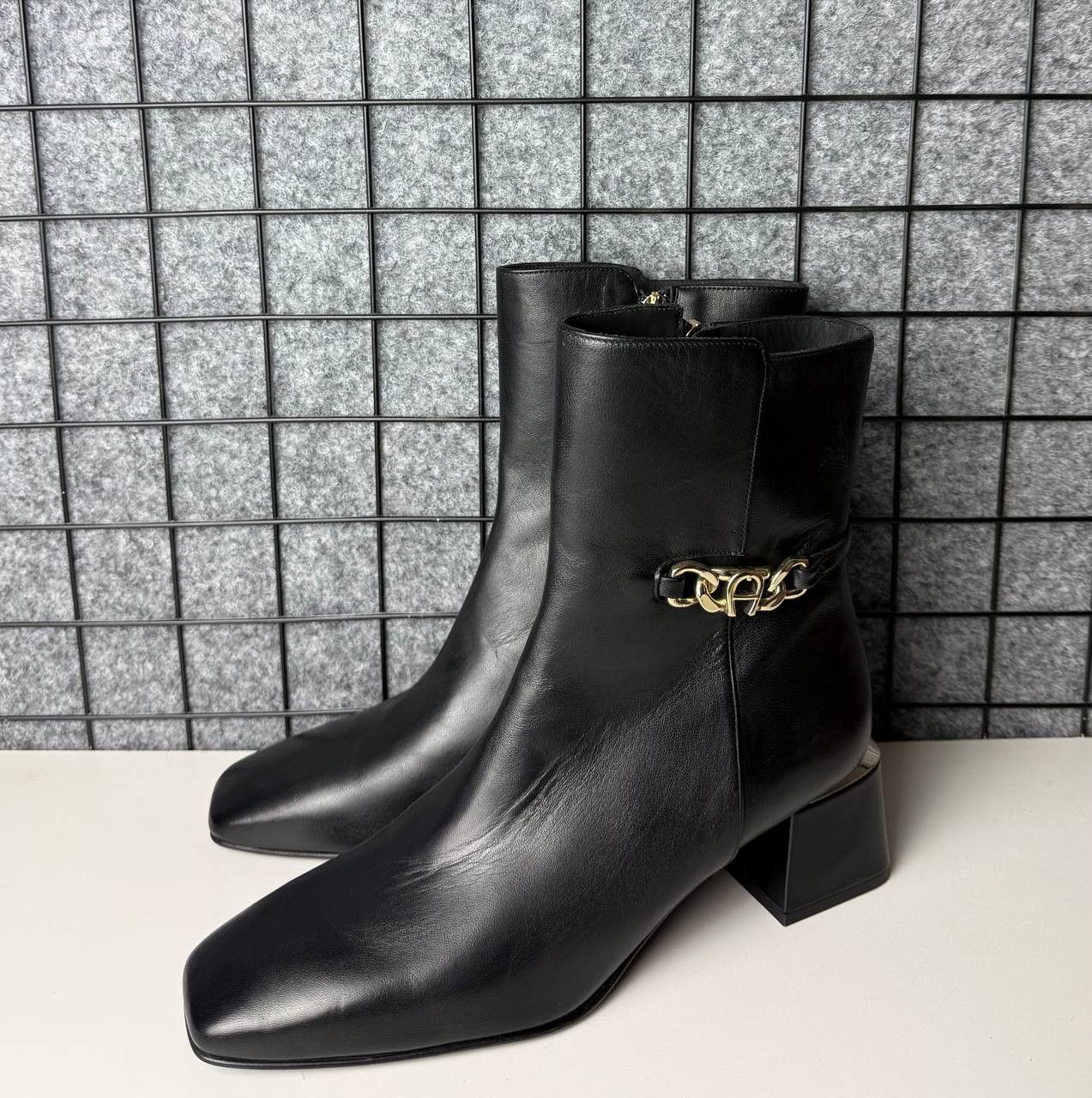 Leather Aigner Ankle Leather Boots wmns Size US 11 / IT 41 - 1 Thumbnail