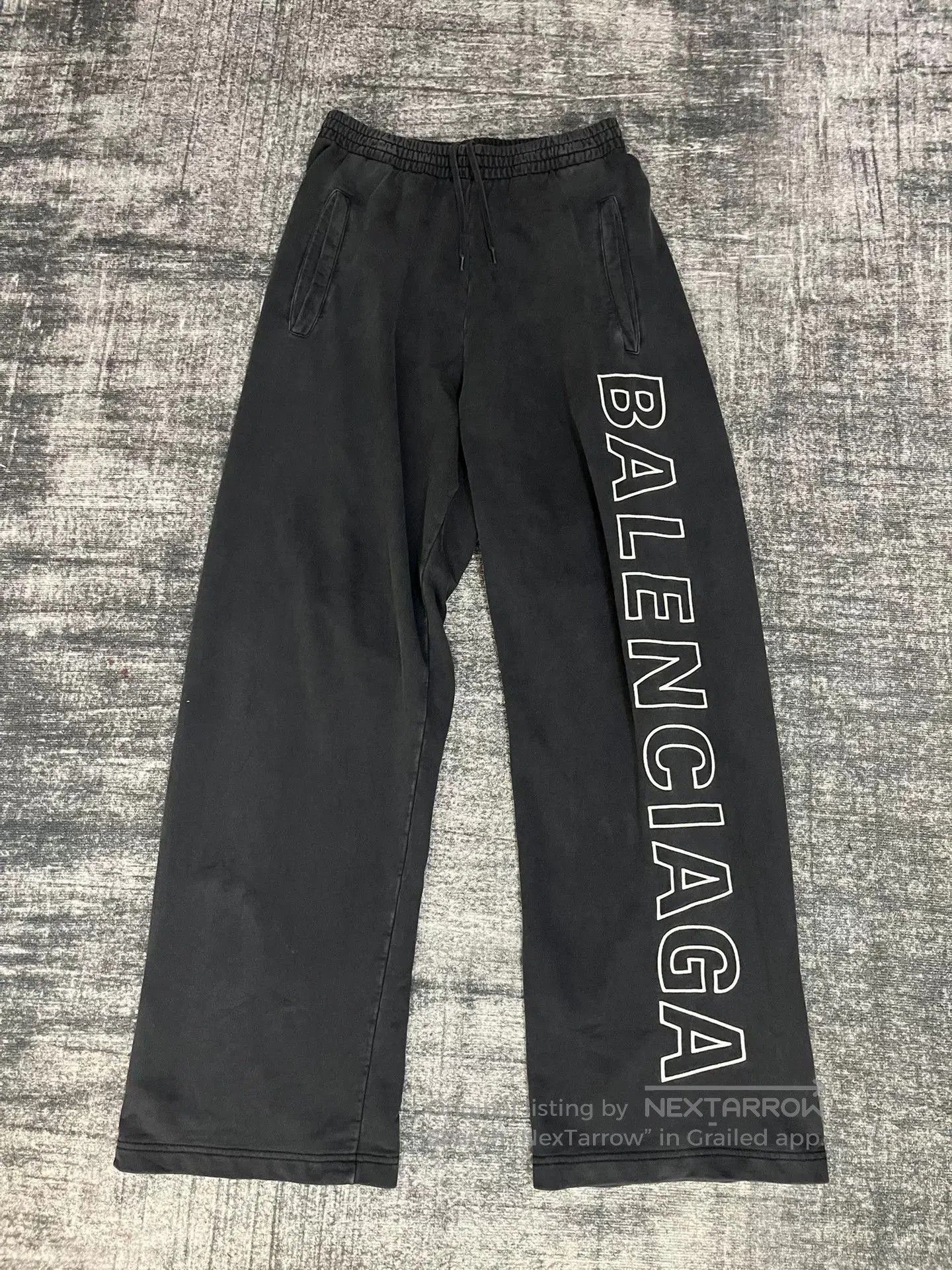 Balenciaga Balenciaga Logo Embroidered Sweatpants. Size US 30 / EU 46 - 1 Thumbnail