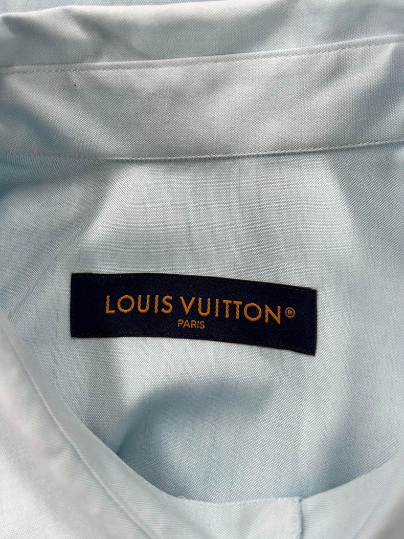 Louis Vuitton Louis Vuitton Sky blue beaded logo short sleeve shirt Size US L / EU 52-54 / 3 - 5 Thumbnail