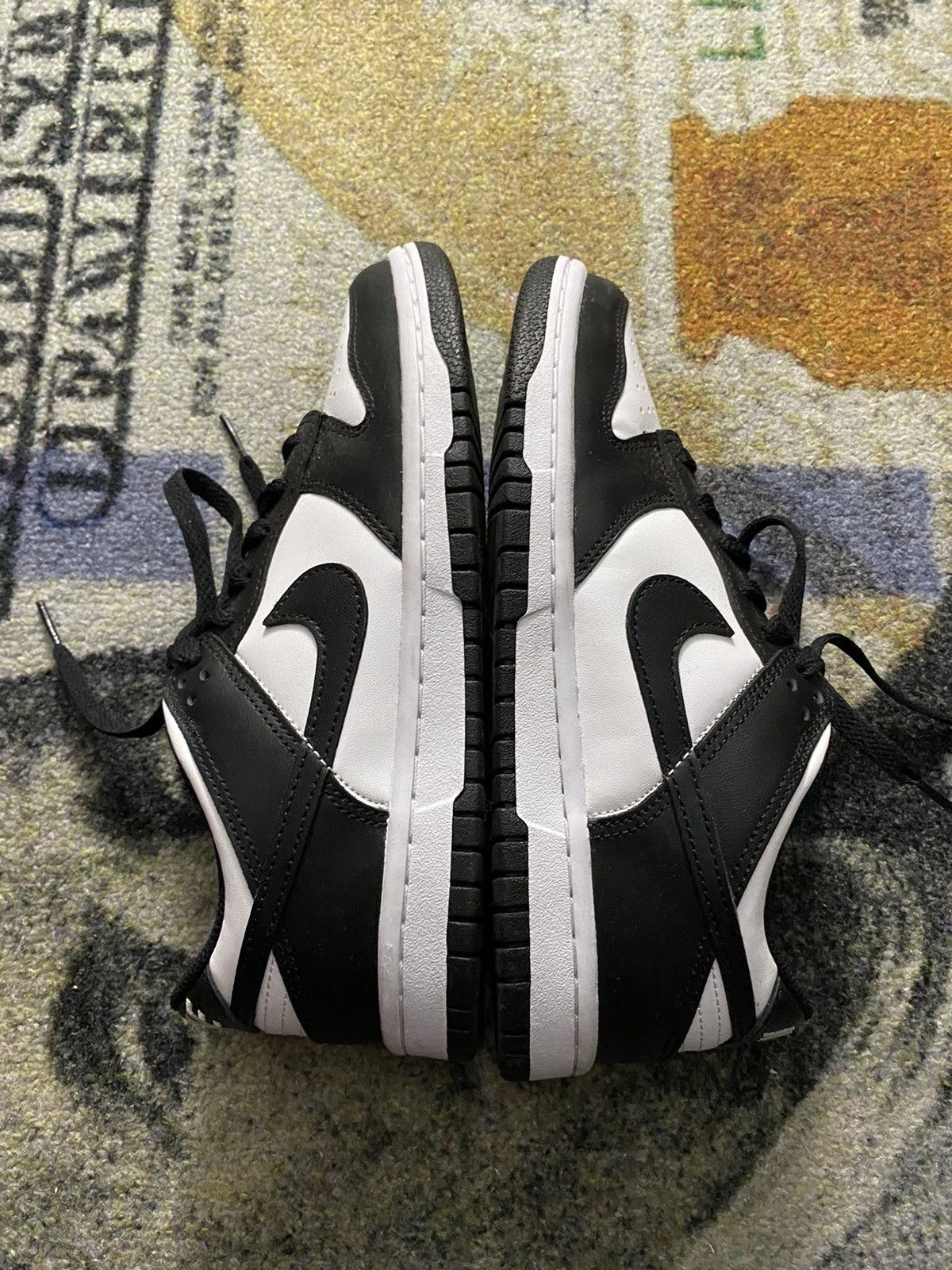 Nike Nike Dunk Low Panda (5.5Y Grade School) Size US 7 / IT 37 - 2 Thumbnail