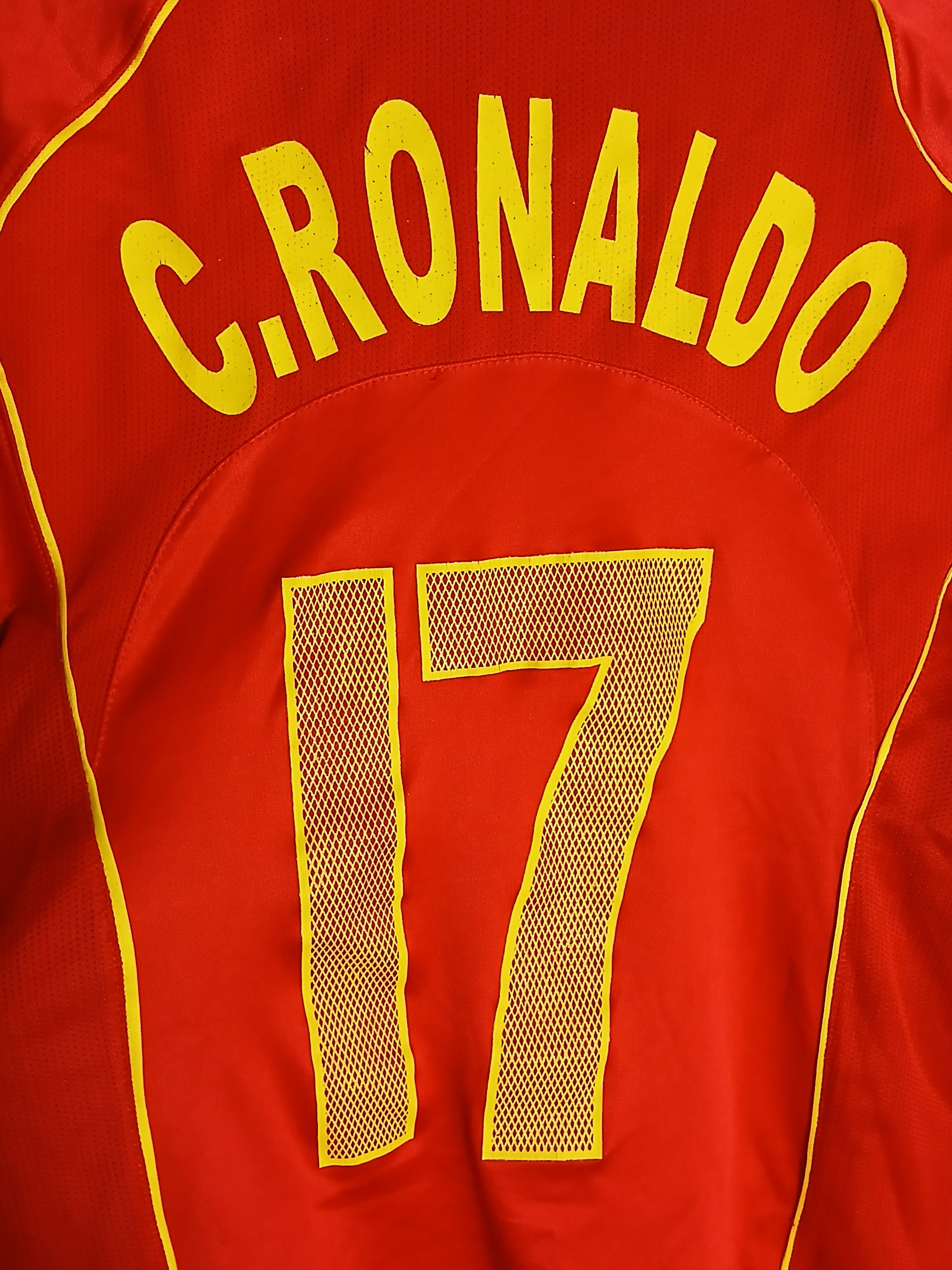 Other Portugal Football Team 2004/2006 Home Ronaldo Jerse Size US M / EU 48-50 / 2 - 4 Thumbnail