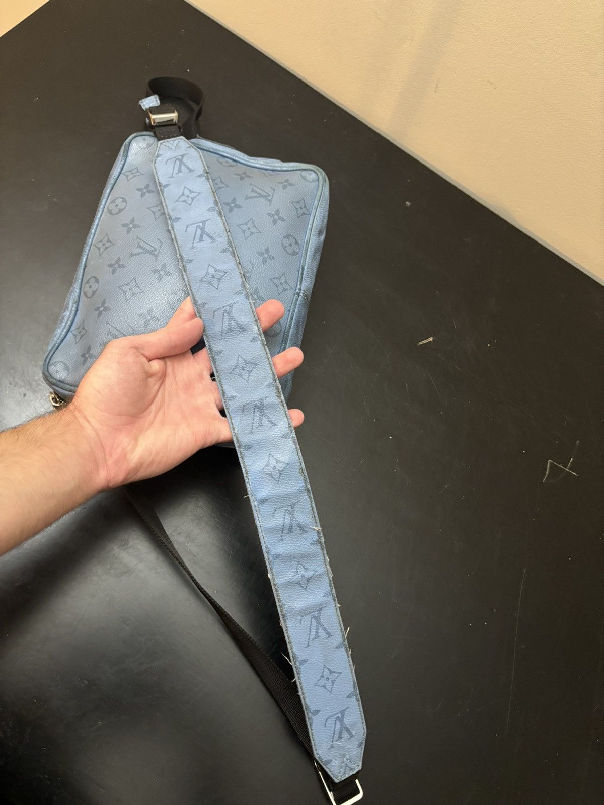 Louis Vuitton Louis Vuitton Taigarama Outdoor Monogram Messenger Bag Blue Size ONE SIZE - 10 Thumbnail