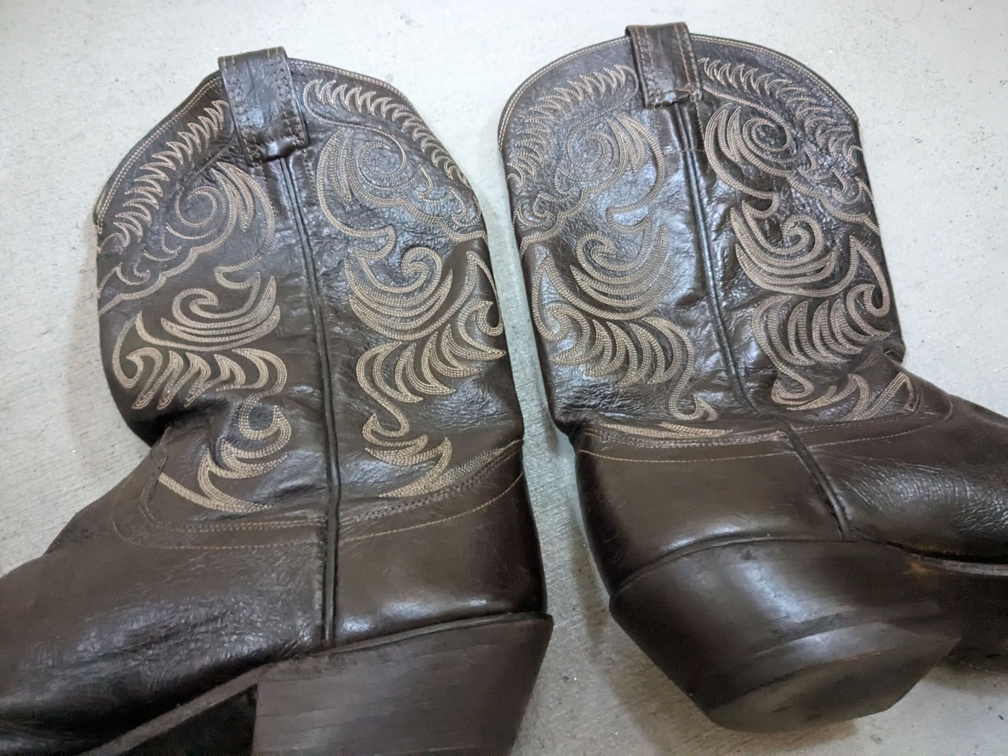 Genuine Leather Olathe Cowboy Boots 11 B Narrow Brown Leather USA Size US 11 / EU 44 - 9 Thumbnail