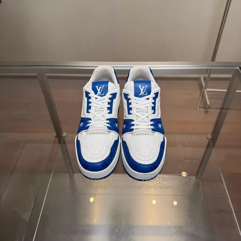 Louis Vuitton Louis Vuitton Trainer white and blue embossed full print s Size US 8 / EU 41 - 2 Thumbnail