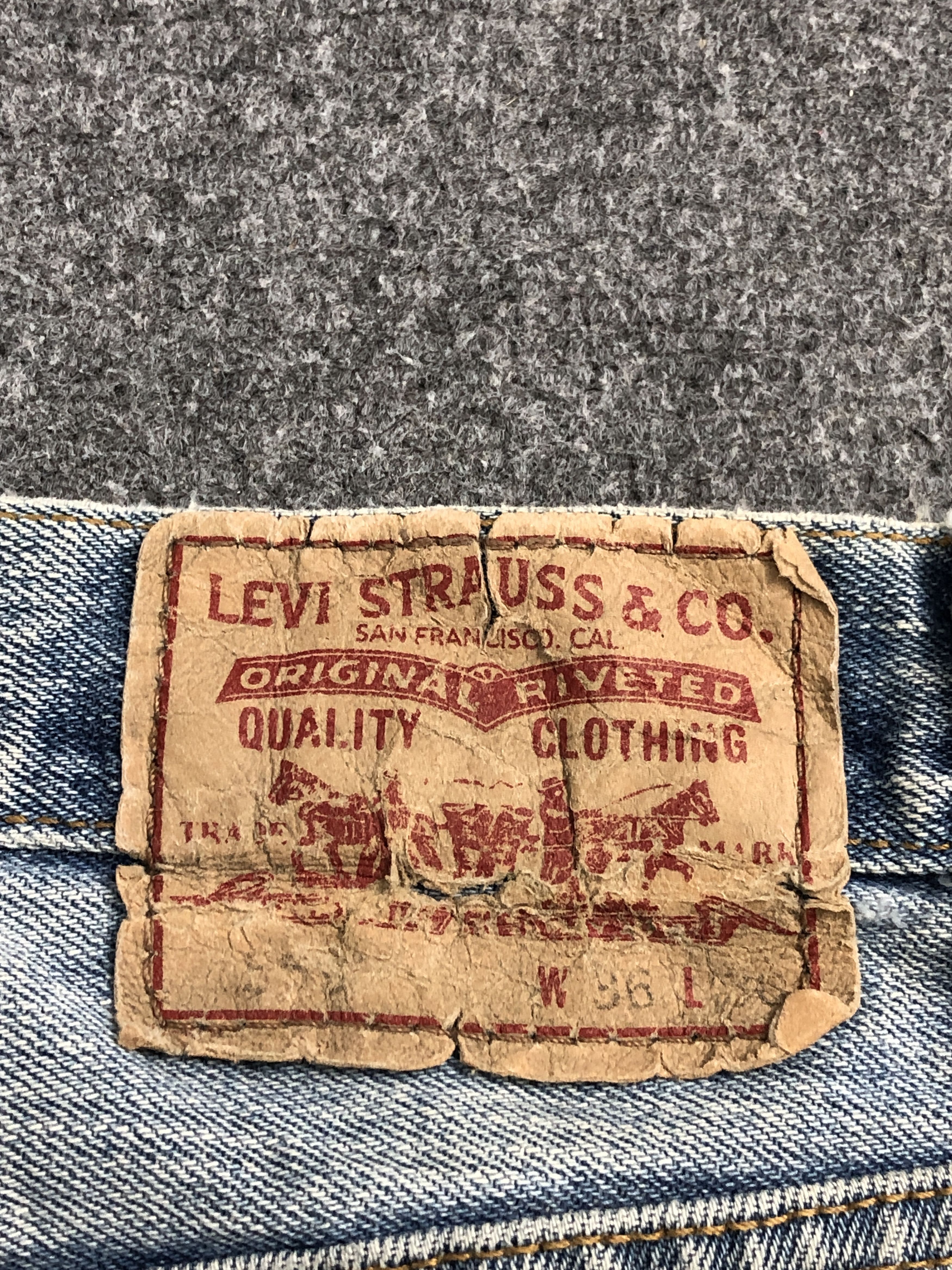 Levi's Vintage Levis 559 Distressed Blue Loose Jeans DP2461 Size US 35 - 5 Thumbnail