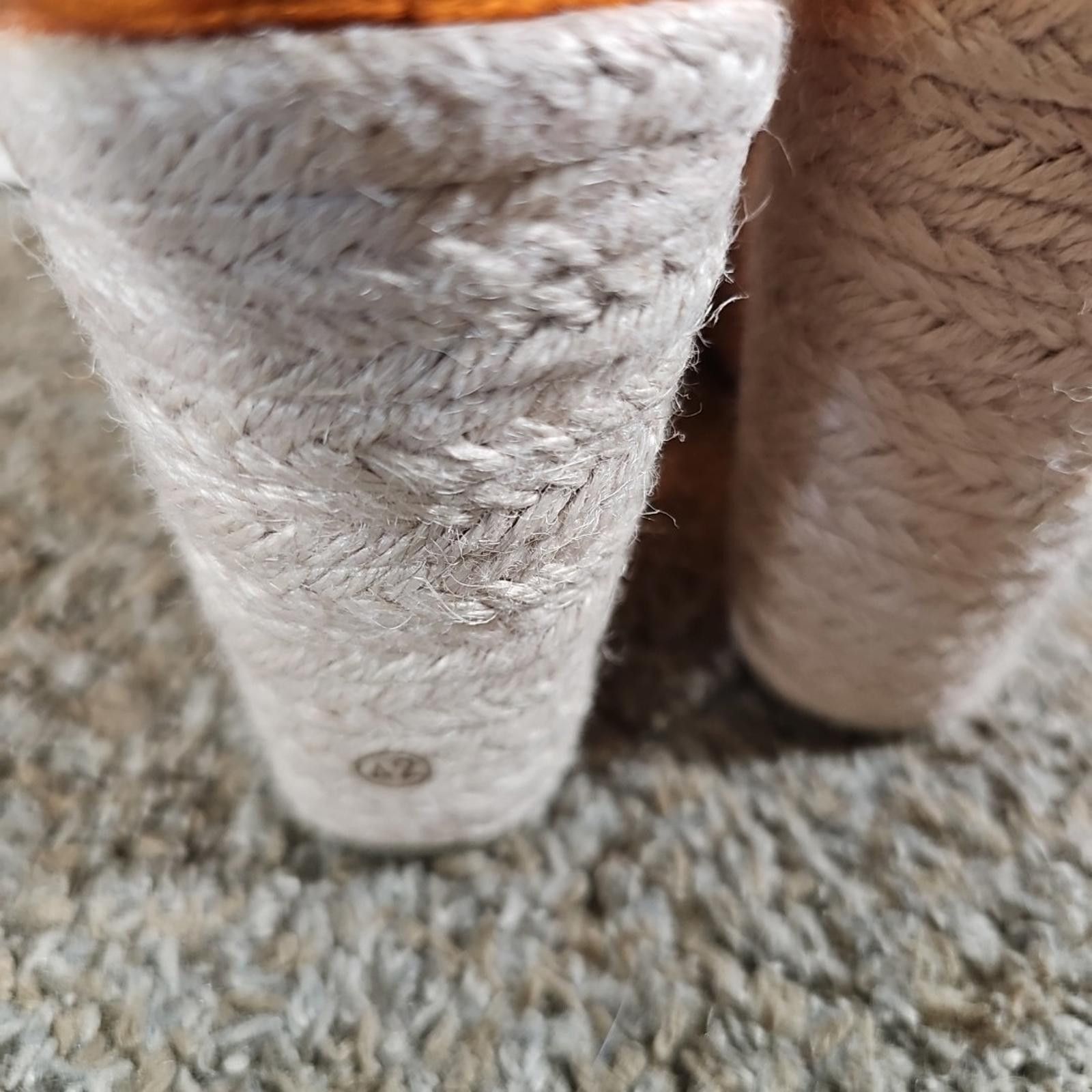 The Unbranded Brand No Brand Sz42 Orange Wedge Sandal Heel MISSING 1 ANKLE STRAP Size US 7.5 / IT 37.5 - 5 Thumbnail
