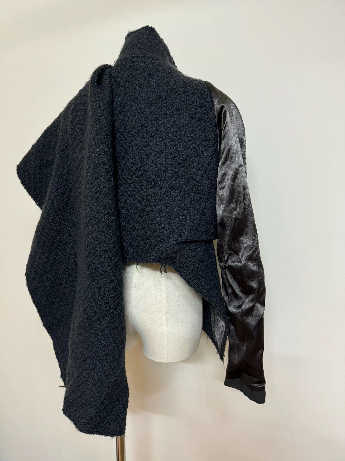 Haider Ackermann HaiderAckermann SilkWool Jacket Non-Removable Scarf Size XS / US 0-2 / IT 36-38 - 2 Thumbnail
