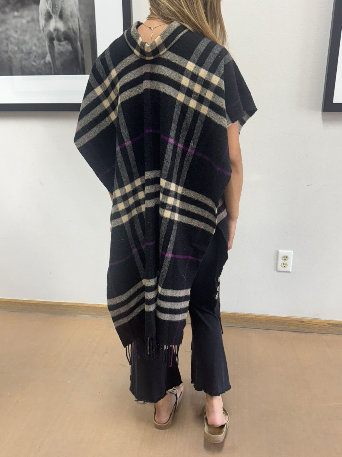 Burberry Burberry Wool Cashmere Poncho Shawl Plaid Distressed Size ONE SIZE - 2 Thumbnail