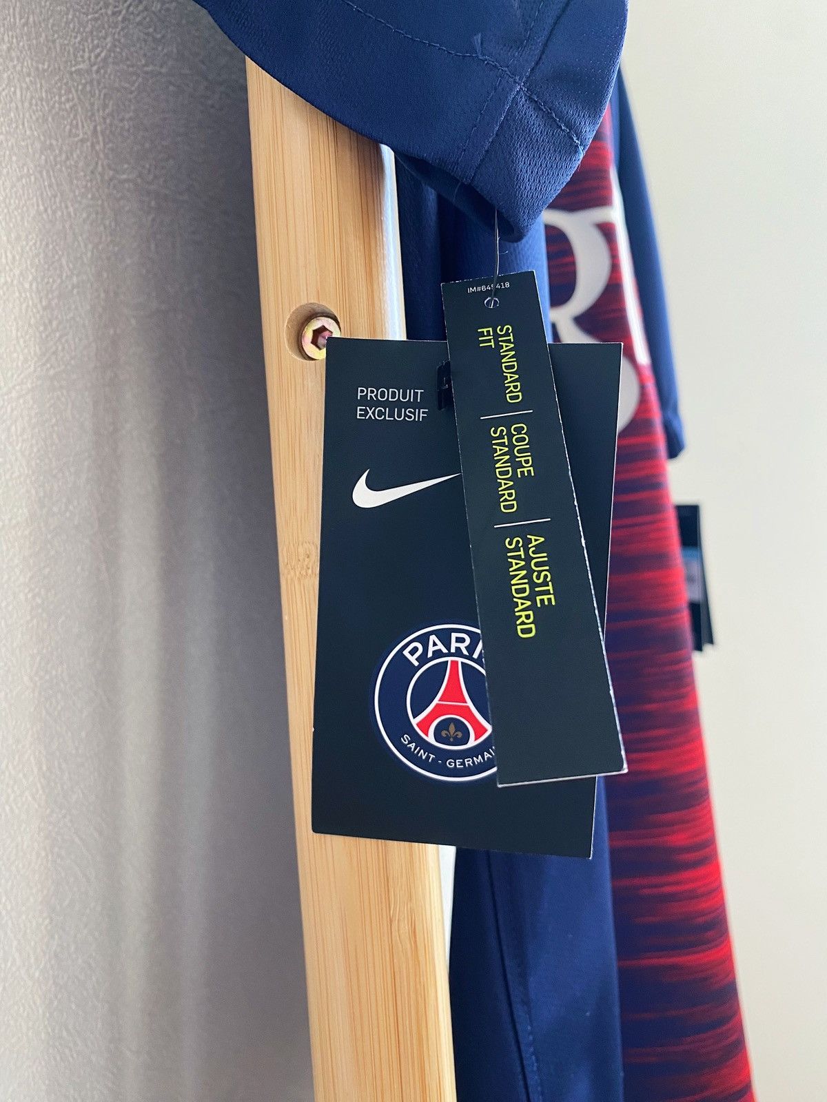 Nike BNWT NIKE PSG 2018/2019 Home Handball Shirt Jersey Size US M / EU 48-50 / 2 - 19 Thumbnail