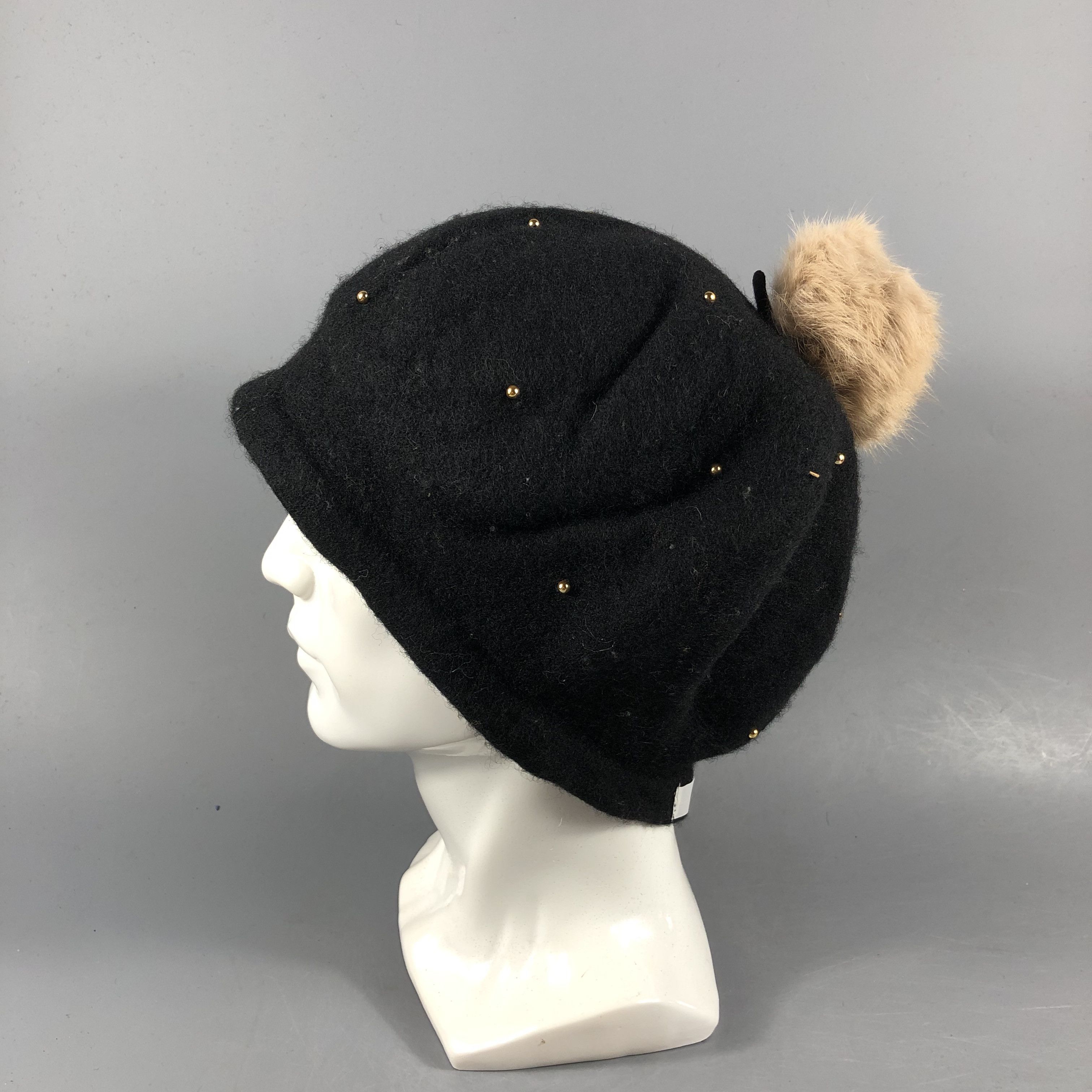 Vintage Grove Bobble Slouchy Beanie Snowcap Snow Hat B984 Size ONE SIZE - 1 Thumbnail