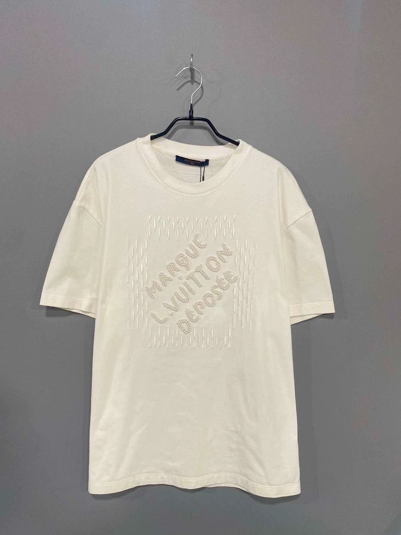 Louis Vuitton Louis Vuitton Pharrell Logo Short Sleeve Tee Size US L / EU 52-54 / 3 - 1 Thumbnail