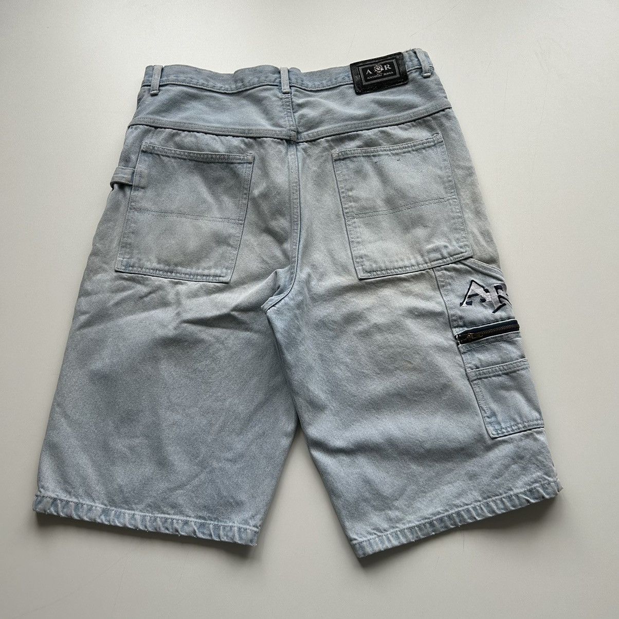 Vintage Crazy Vintage Y2K Baggy Blue Denim Embroidered Jorts Size 36 Size US 36 / EU 52 - 1 Thumbnail