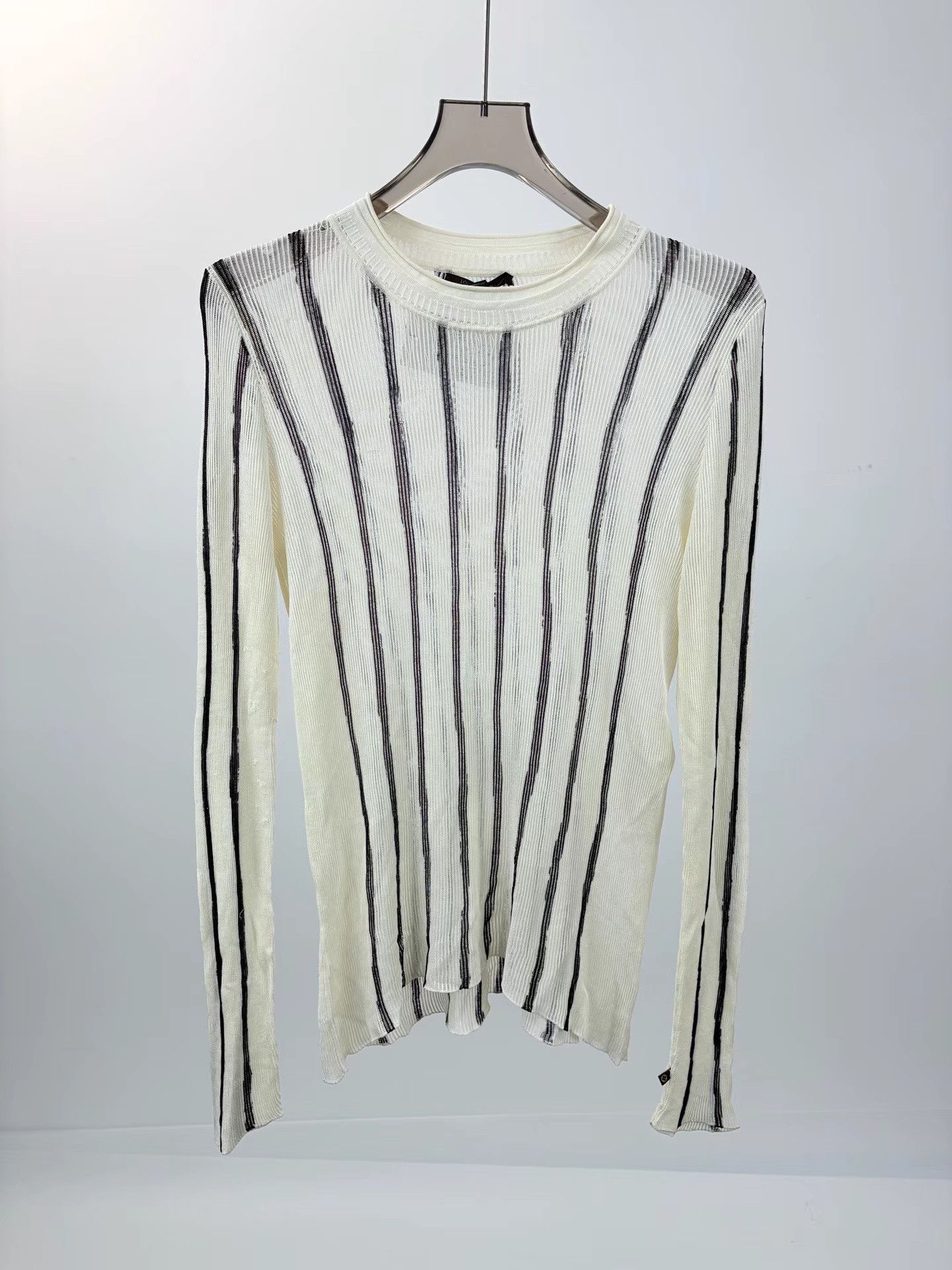 Louis Vuitton LOUIS VUITTON LV Striped Knit Sweater K1 Size M / US 6-8 / IT 42-44 - 1 Thumbnail