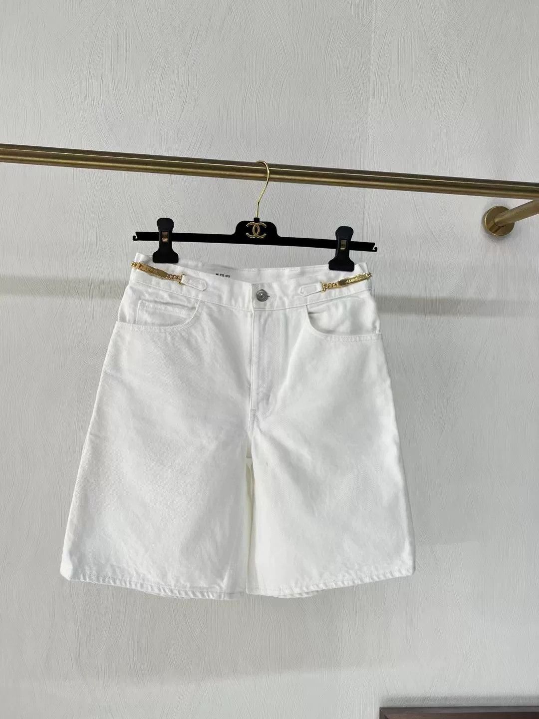 Celine Celine Bermuda Chain Jeans Size 26" / US 2 / IT 38 - 1 Thumbnail