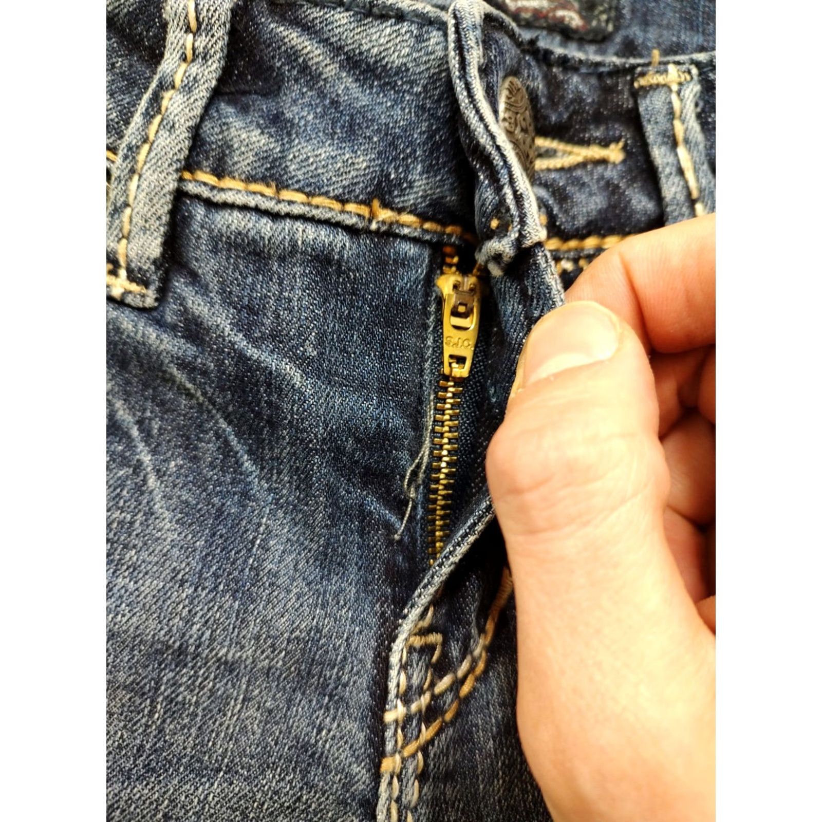 Silver Jeans Co. NWT Silver Jeans Bermuda Shorts Womens Mid Rise Blue Denim 24 Regular 5-Pocket Logo Zipper Button Stretch Size 42" / US 20 - 5 Thumbnail